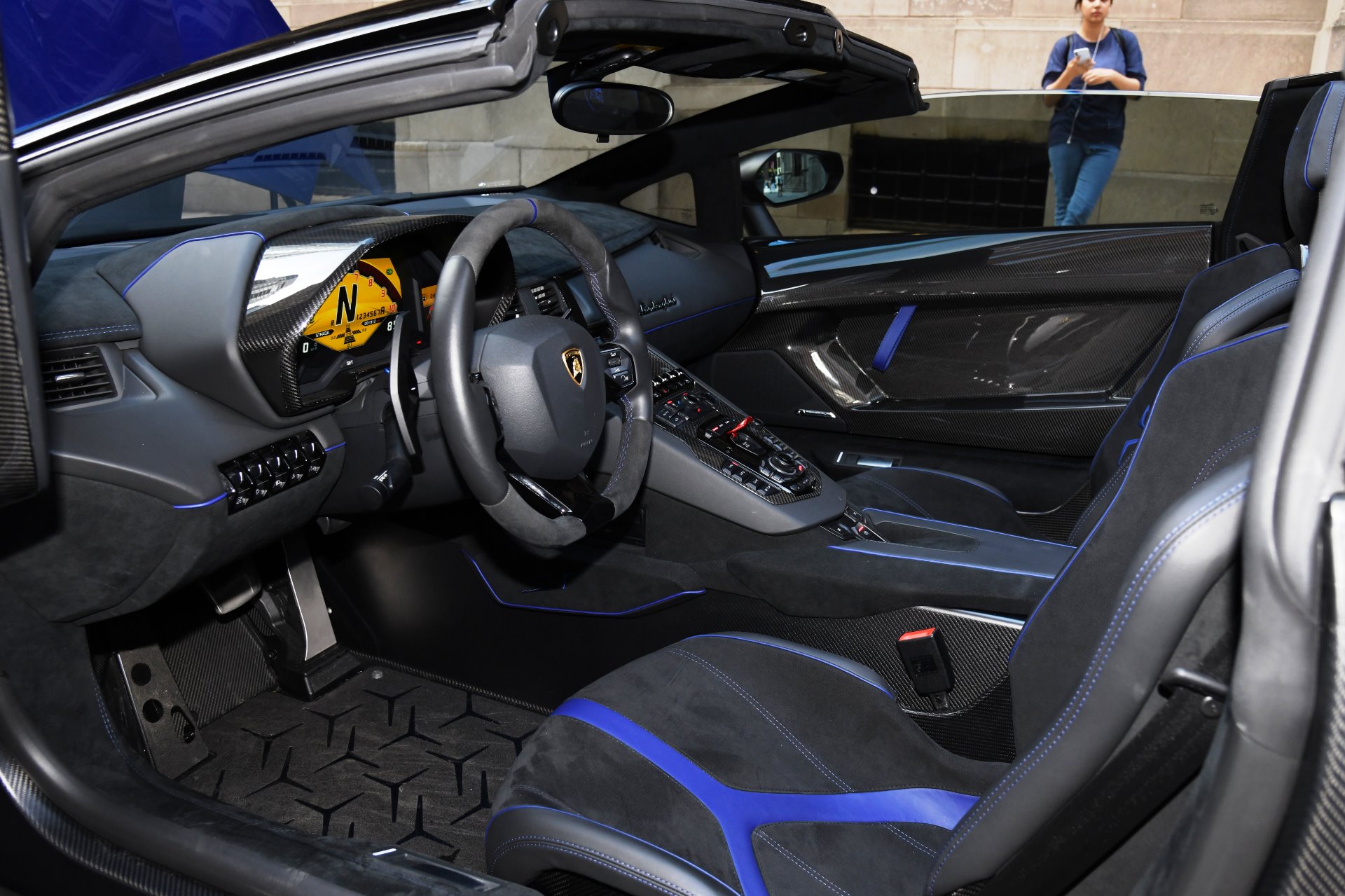 2017 Lamborghini Aventador Roadster LP 750-4 SV, 7/20