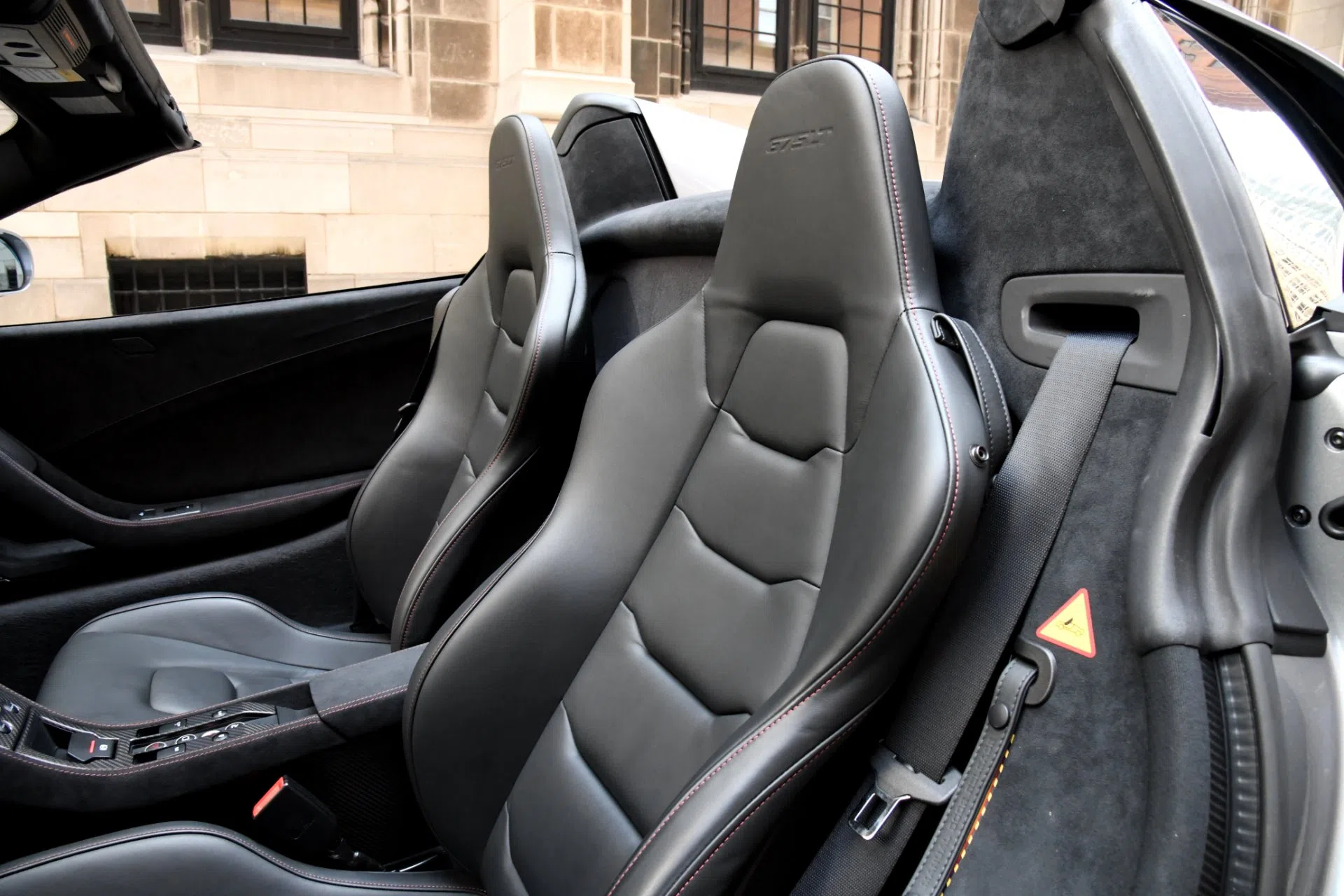 2016 McLaren 675LT Spider interior, seats, Carbon Black
