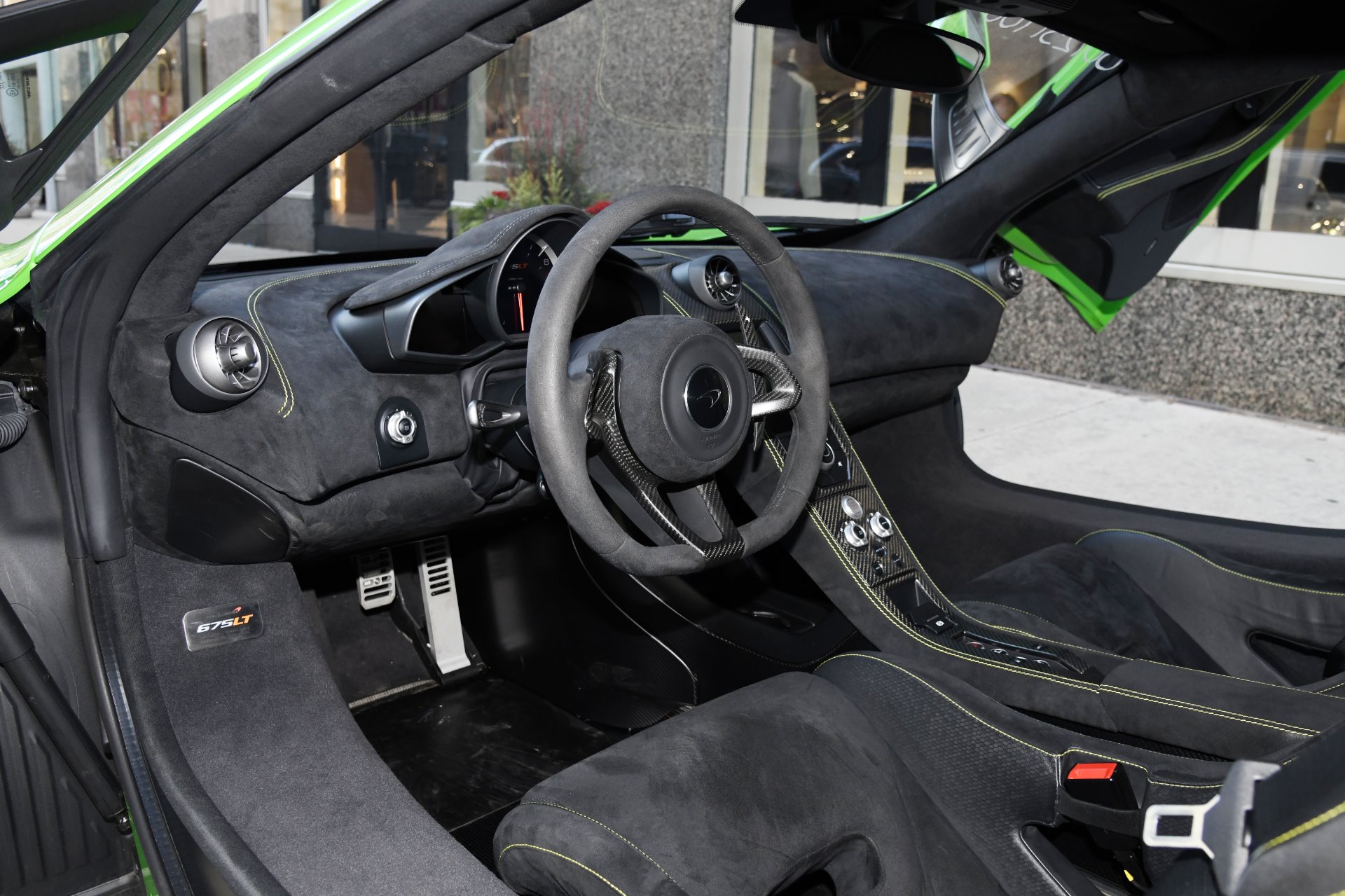 2016 McLaren 675LT, 3/20