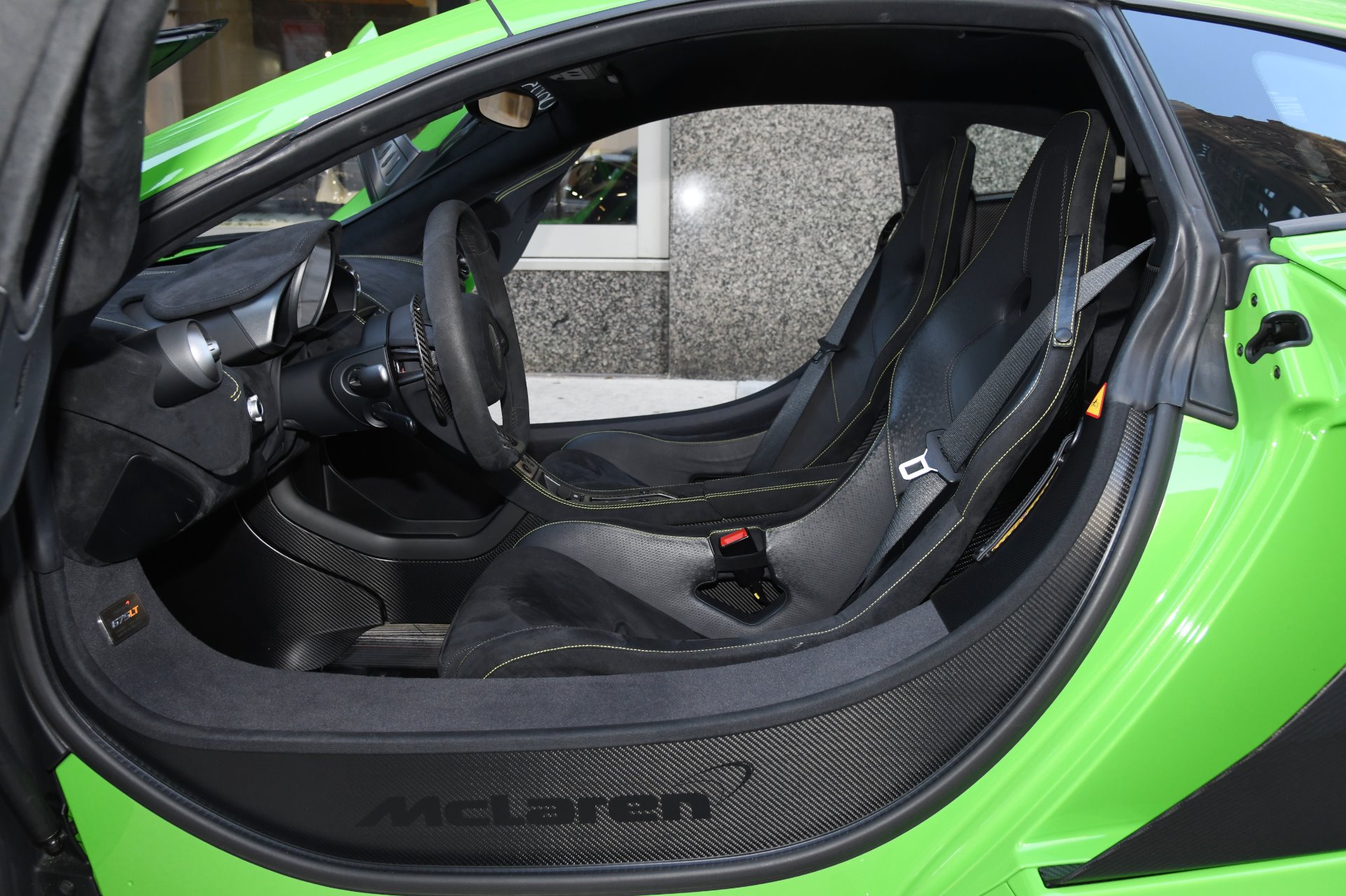 2016 McLaren 675LT, 10/20