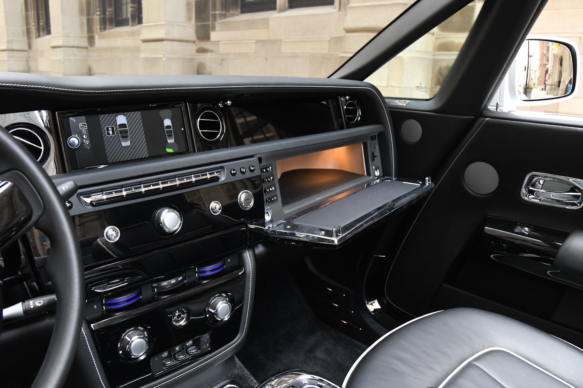 2016 Rolls-Royce Phantom Drophead Coupe, 15/20