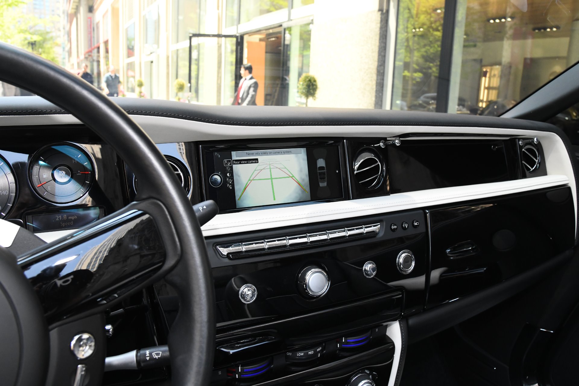 2016 Rolls-Royce Phantom Drophead Coupe, 12/20