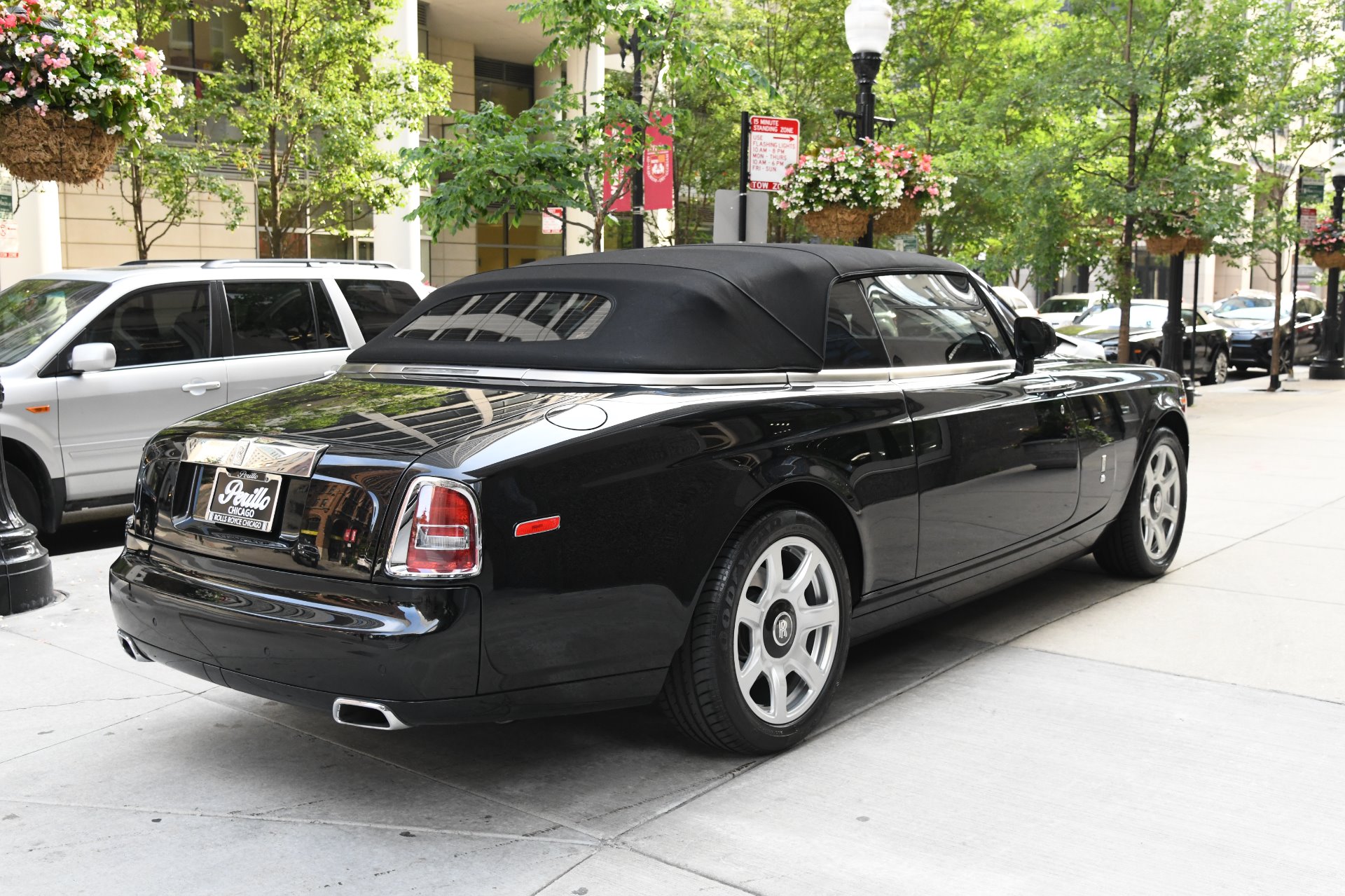2016 Rolls-Royce Phantom Drophead Coupe, 18/20