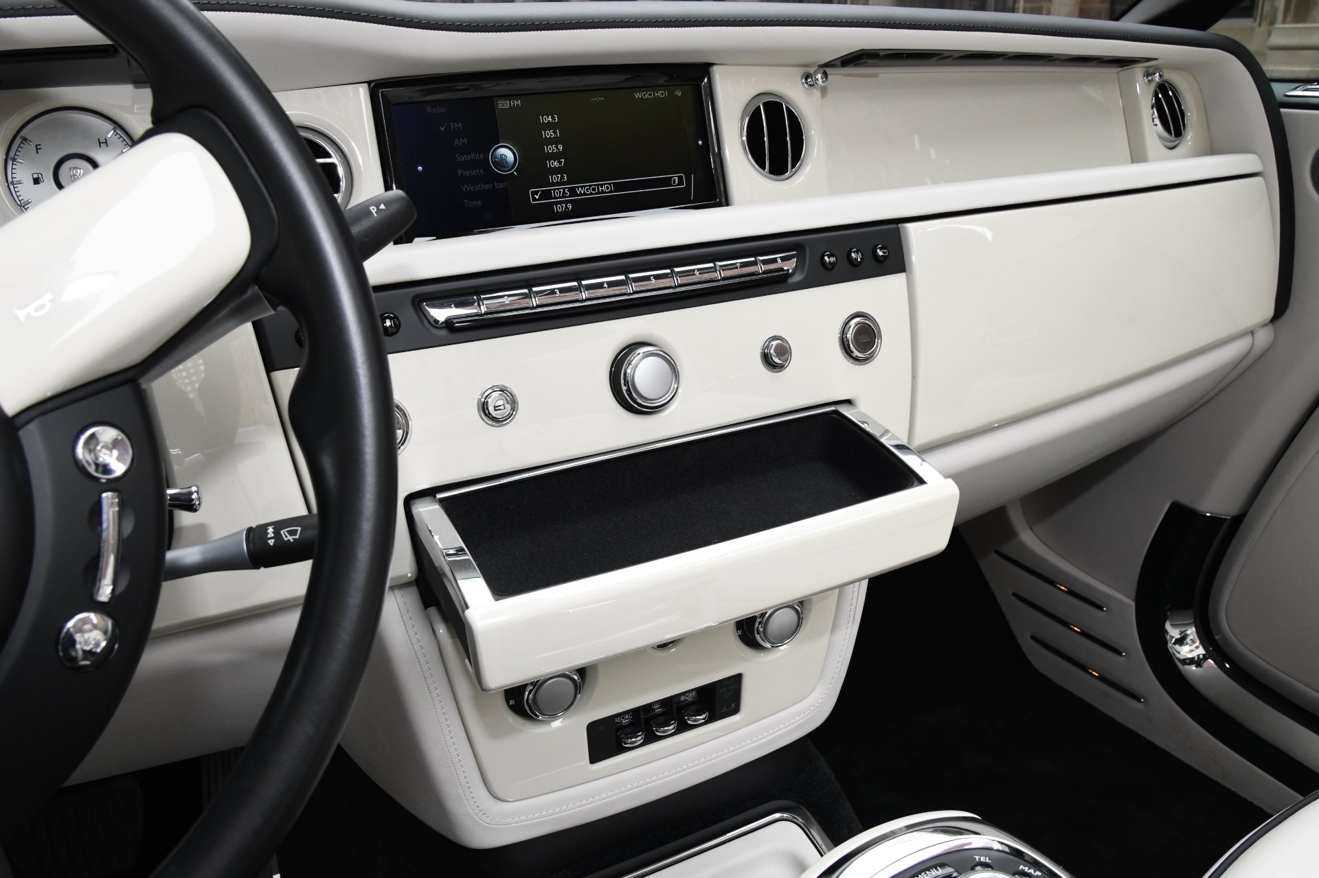 2015 Rolls-Royce Phantom Drophead Coupe, 9/20