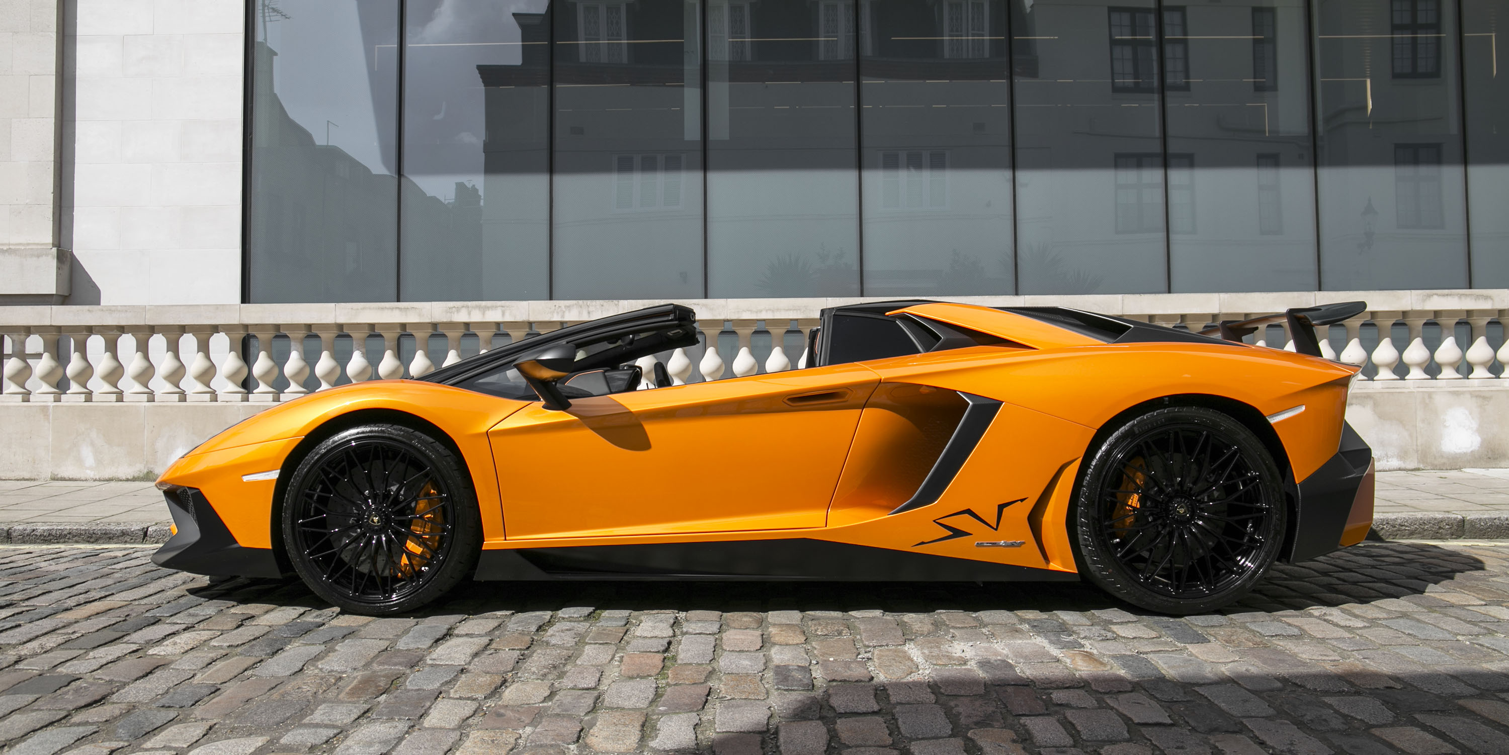 2016 Lamborghini Aventador SV Roadster LP750-4, 2/20