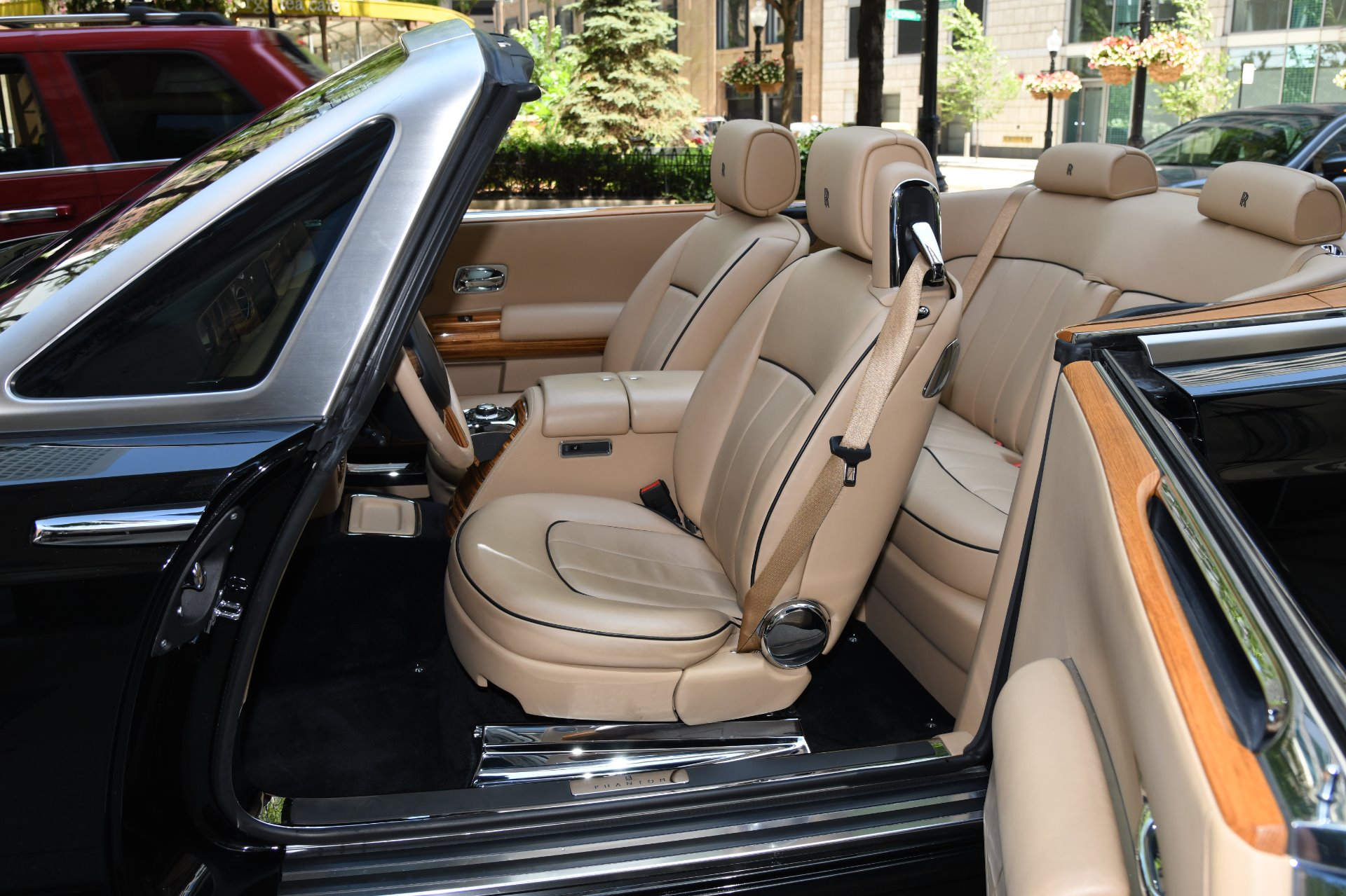 2015 Rolls-Royce Phantom Drophead Coupe, 6/19