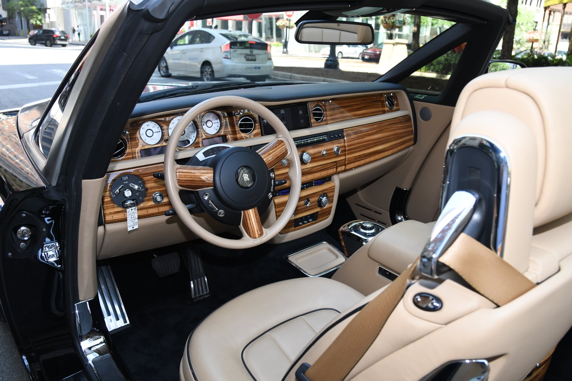 2015 Rolls-Royce Phantom Drophead Coupe, 9/19