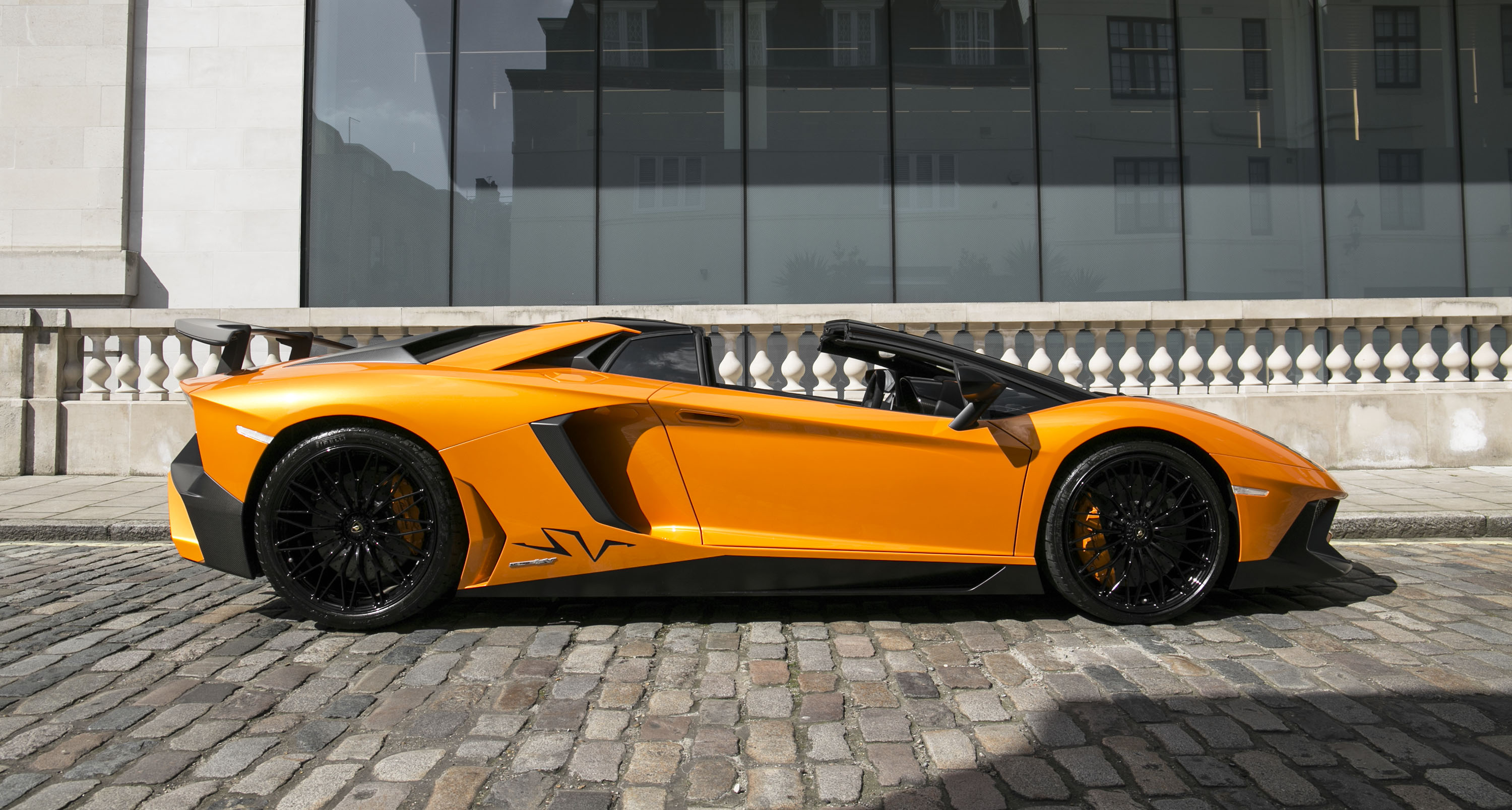 2016 Lamborghini Aventador SV Roadster LP750-4, 7/20