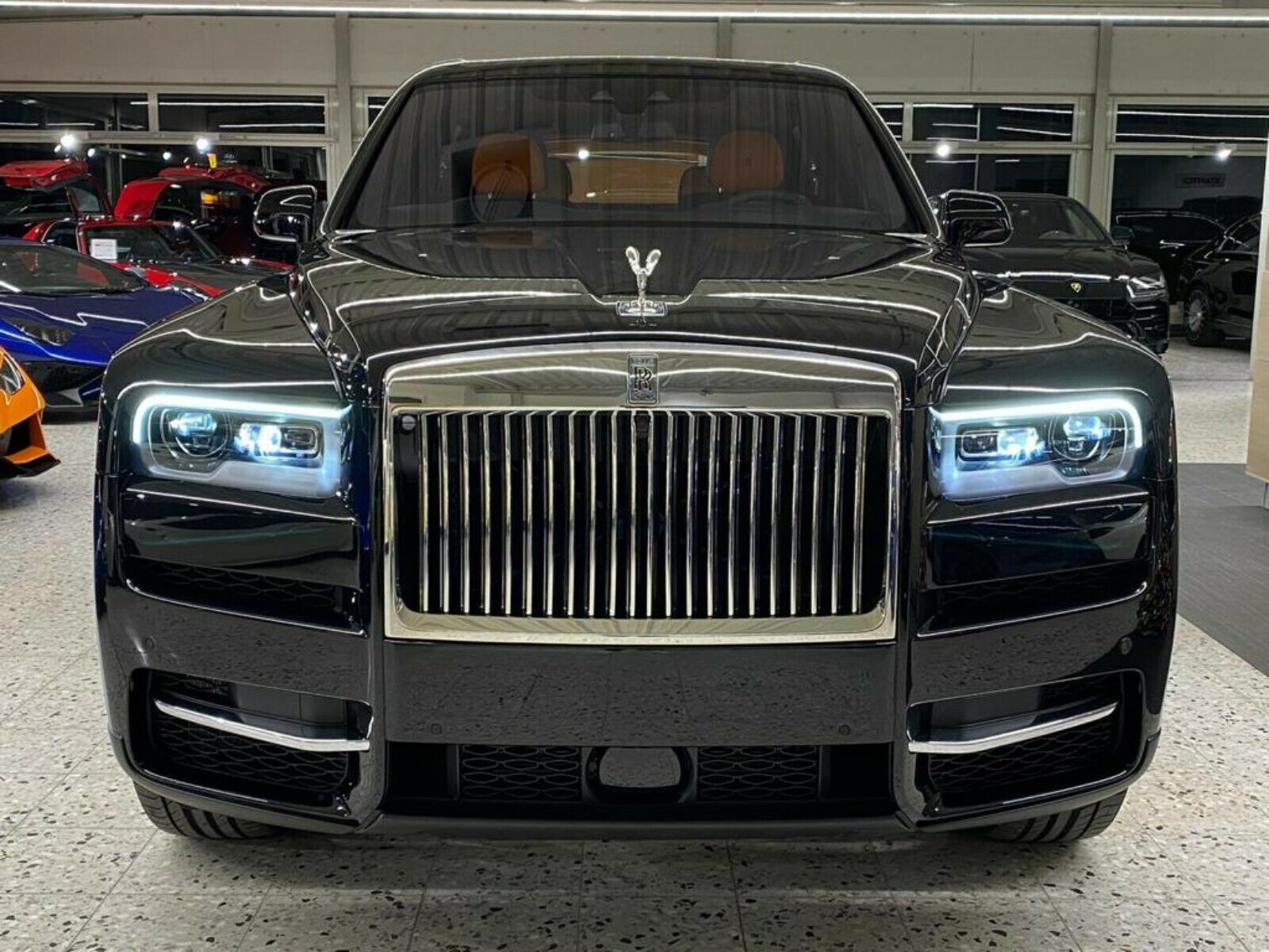 2020 Rolls-Royce Cullinan, 2/5