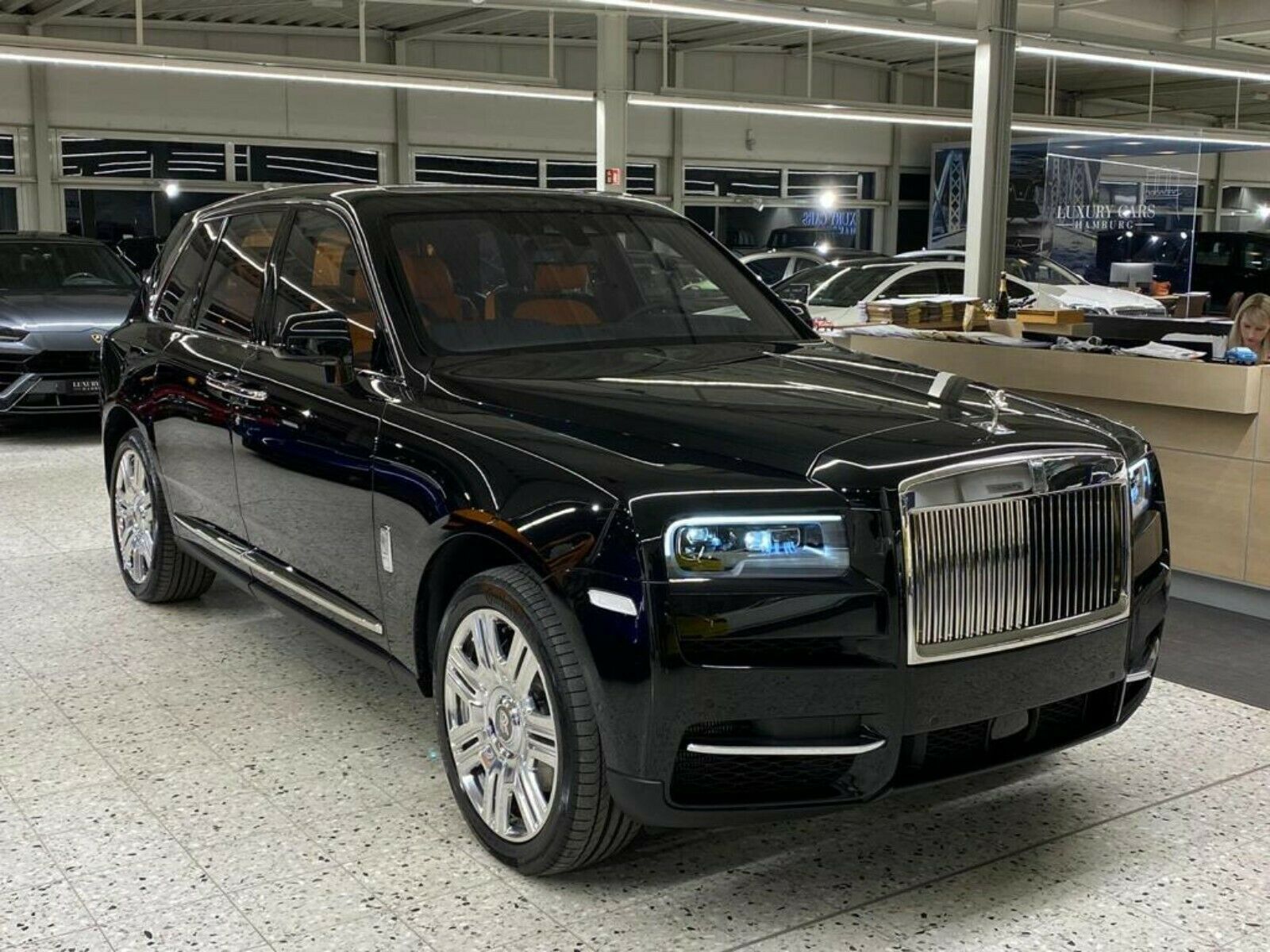 2020 Rolls-Royce Cullinan, 3/5
