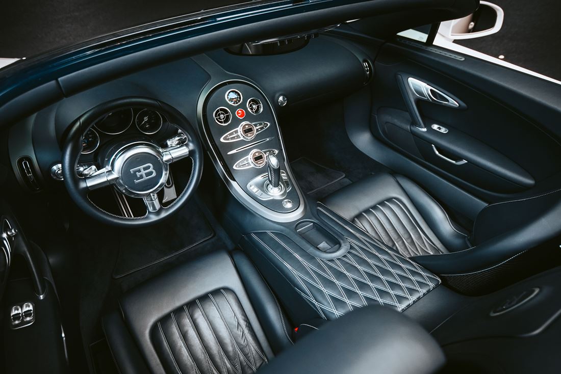 2010 Bugatti Veyron Grand Sport, 6/20