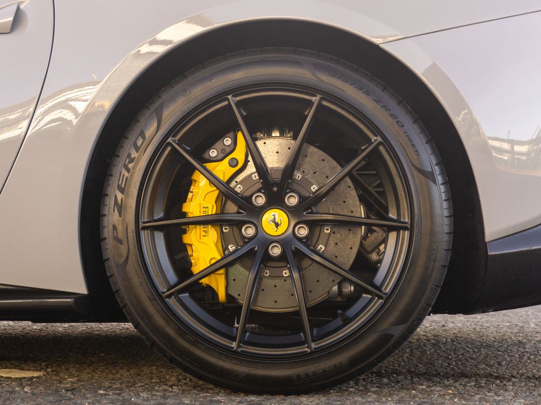 Ferrari 812 Superfast, 13/17