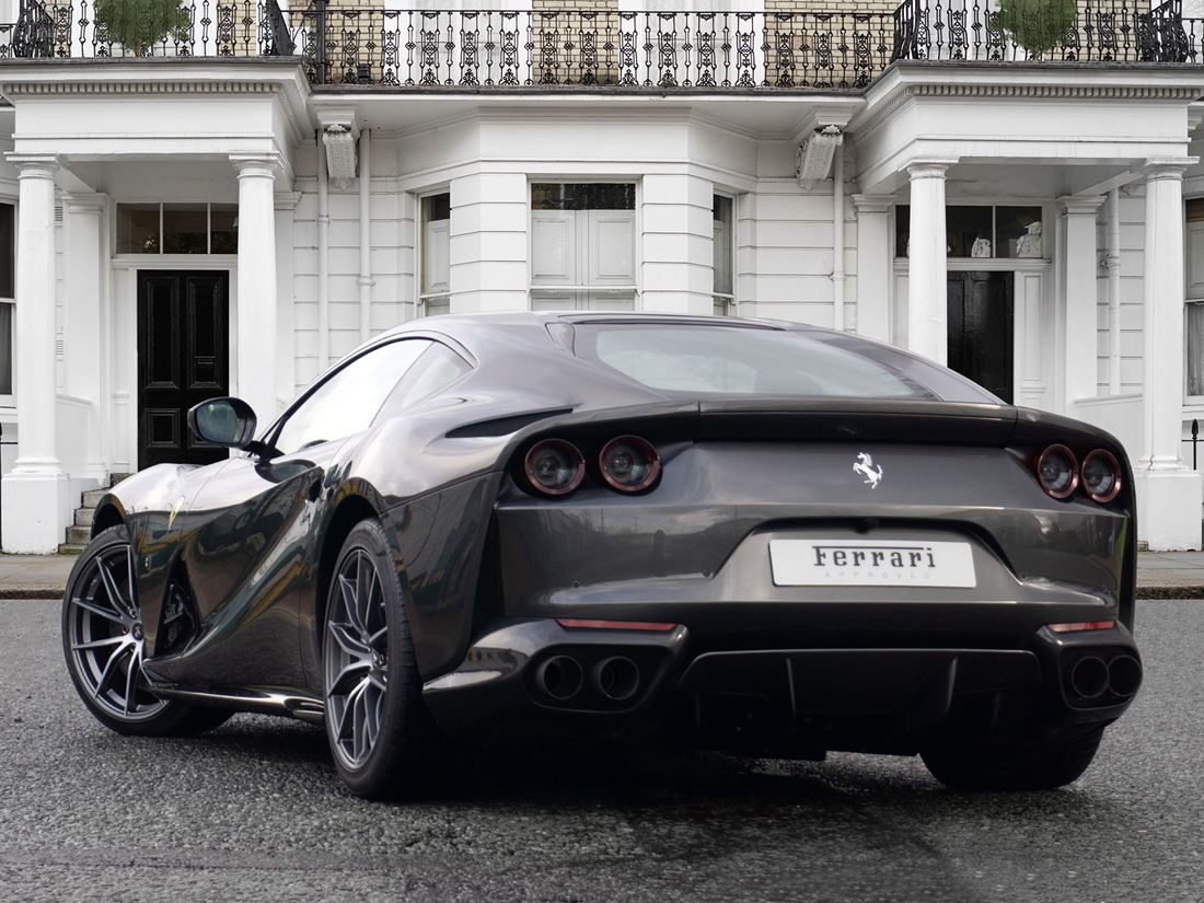 2019 Ferrari 812 Superfast, 12/16