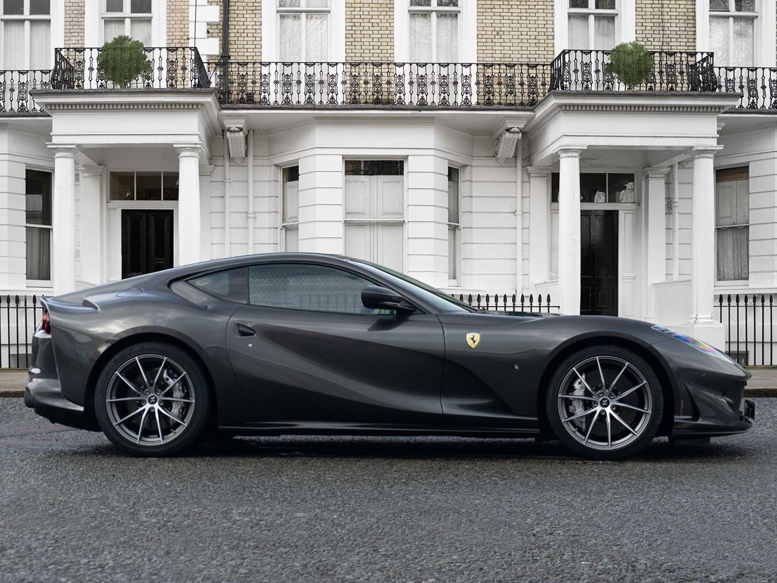 2019 Ferrari 812 Superfast, 14/16