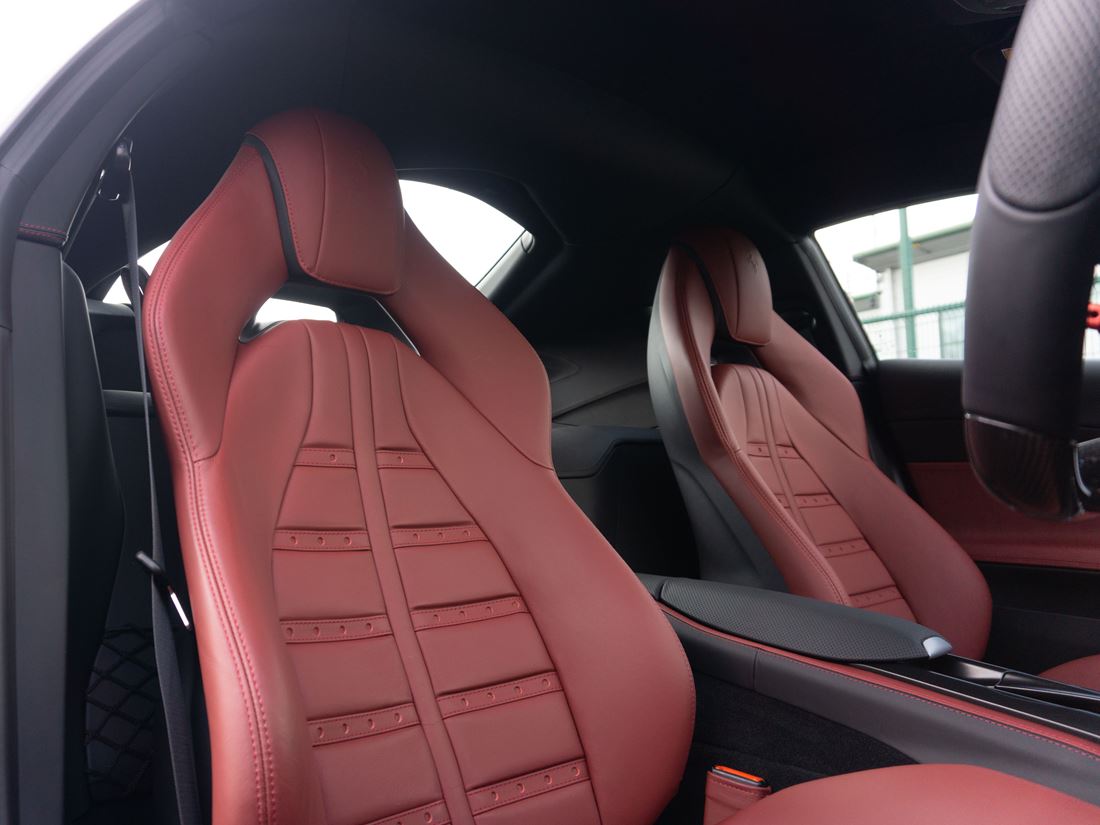 2019 Ferrari 812 Superfast, 15/16
