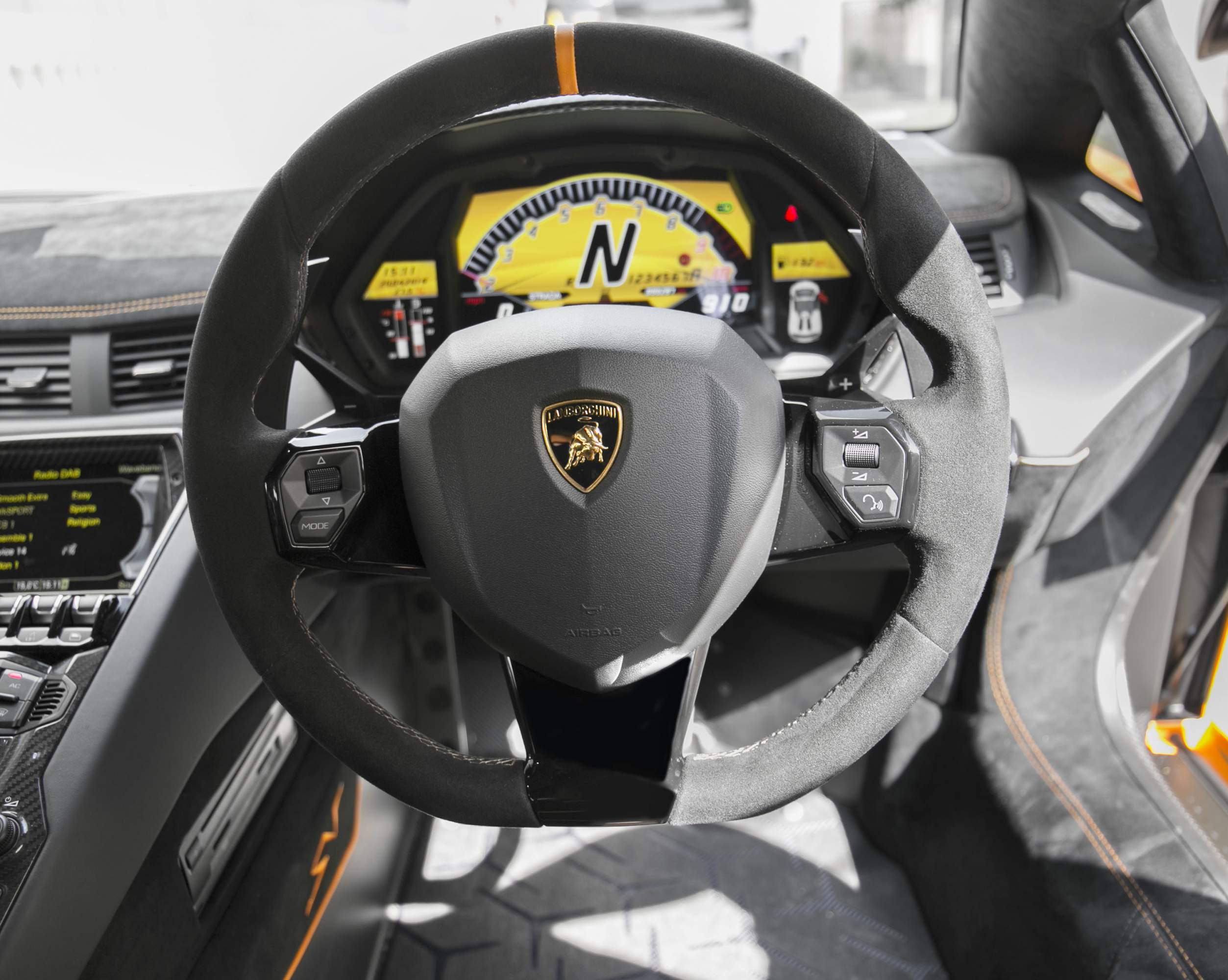 2016 Lamborghini Aventador SV Roadster LP750-4, 15/20