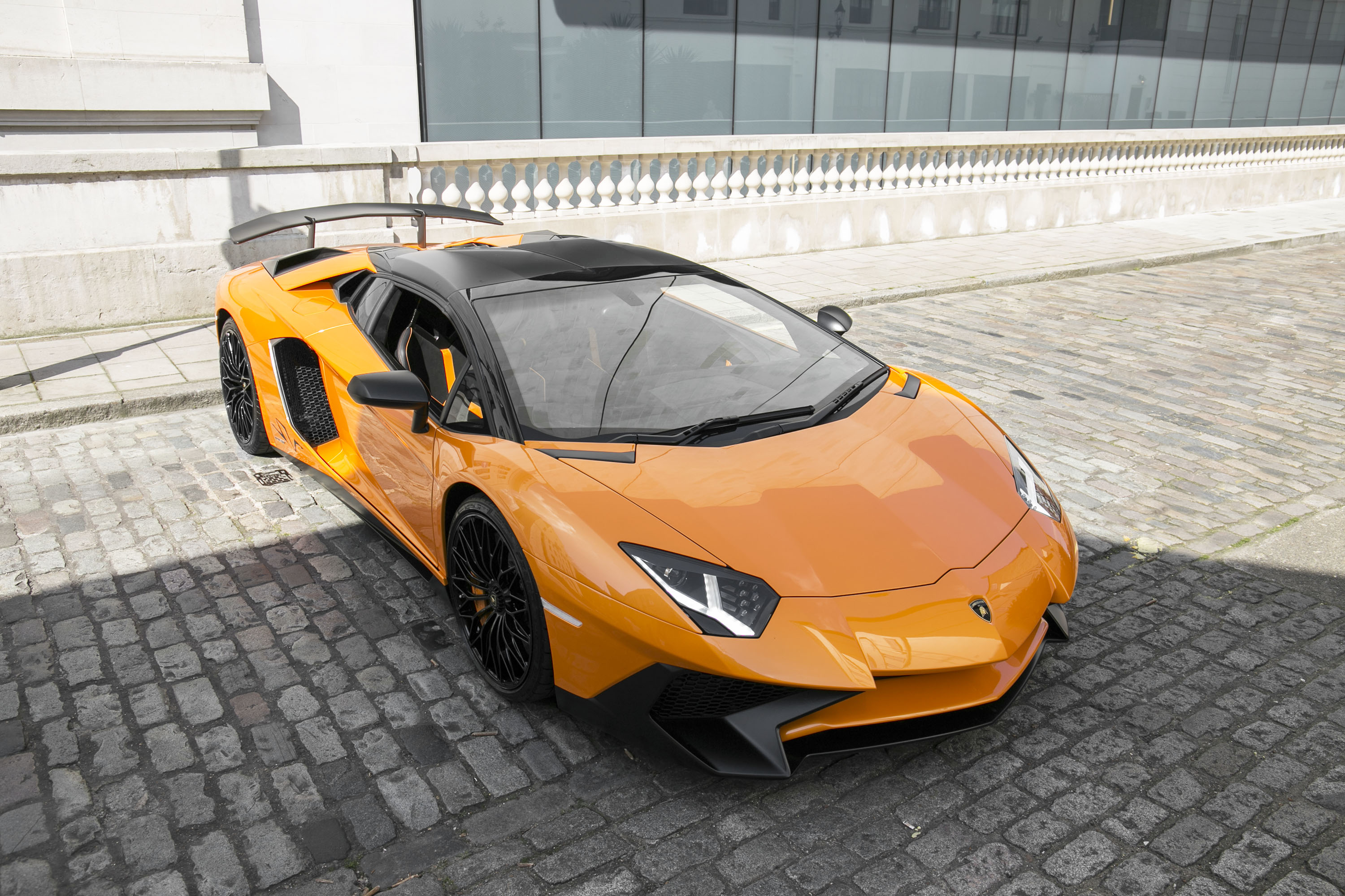 2016 Lamborghini Aventador SV Roadster LP750-4, 16/20