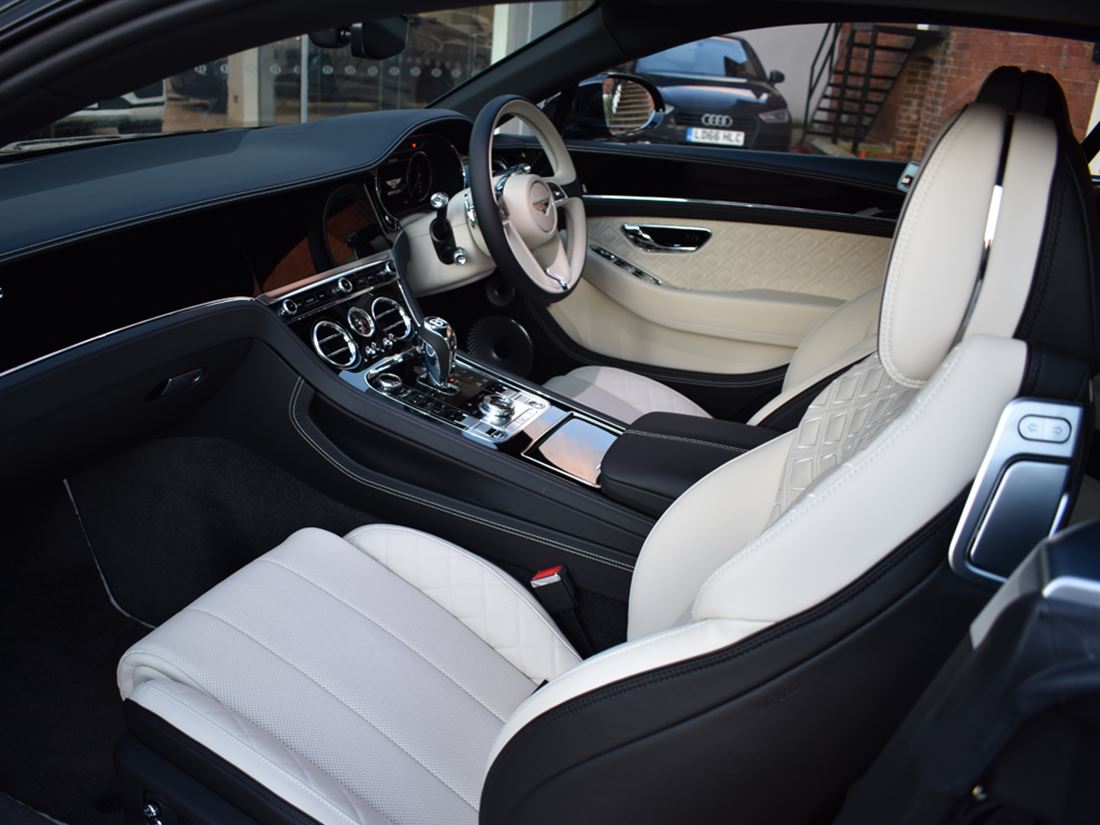2020 Bentley Continental GT V8, 16/19
