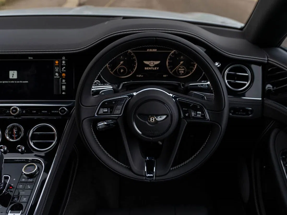 2019 Bentley Continental GT V8 interior, dashboard, Beluga