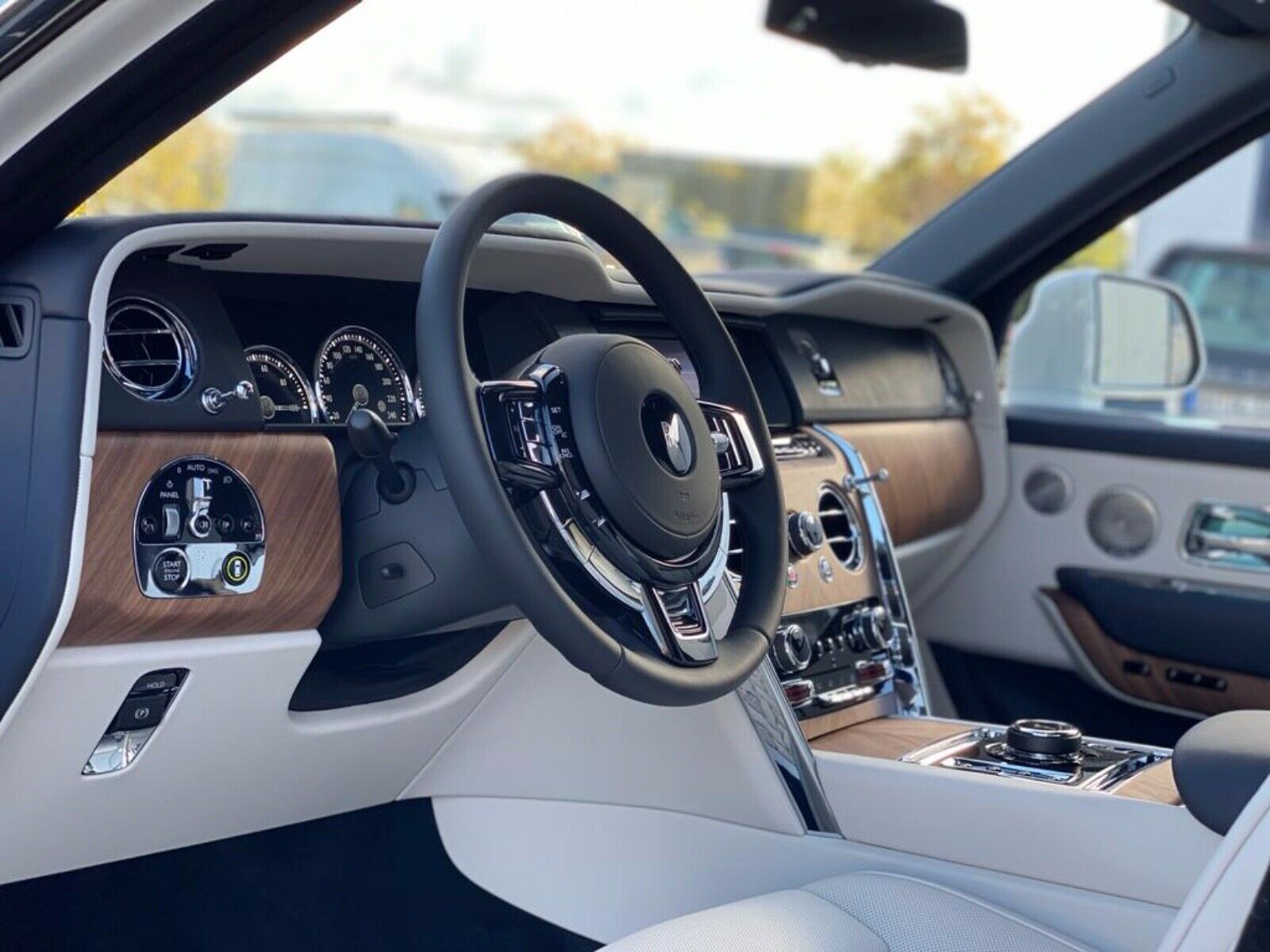 2020 Rolls-Royce Cullinan, 3/20