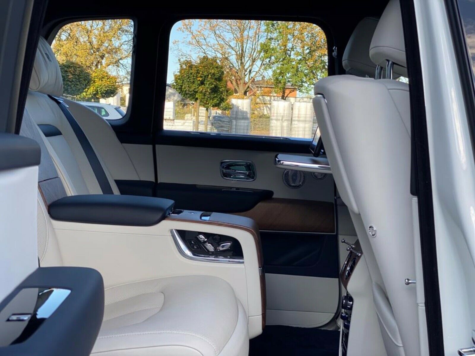 2020 Rolls-Royce Cullinan, 5/20