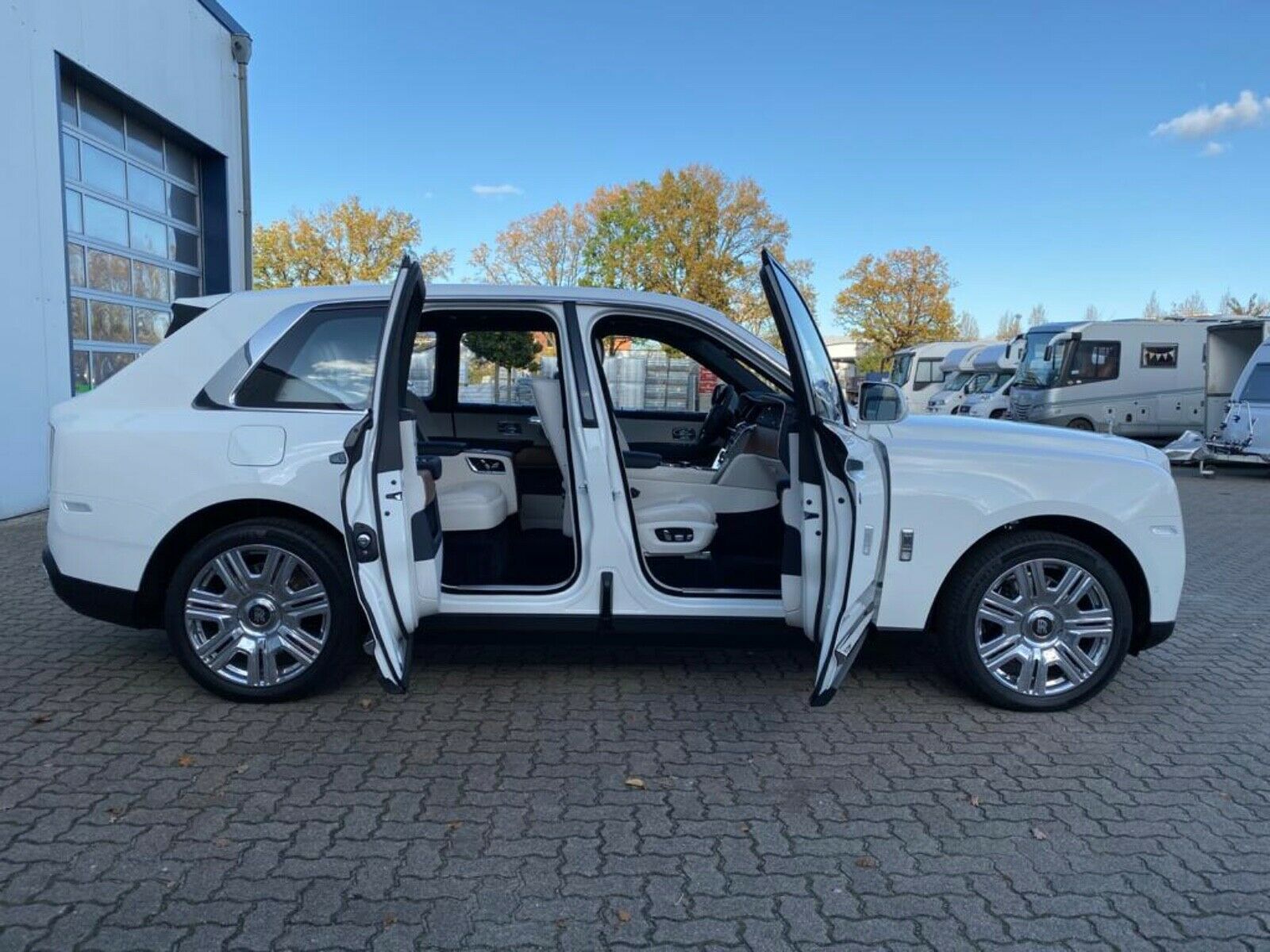 2020 Rolls-Royce Cullinan, 11/20