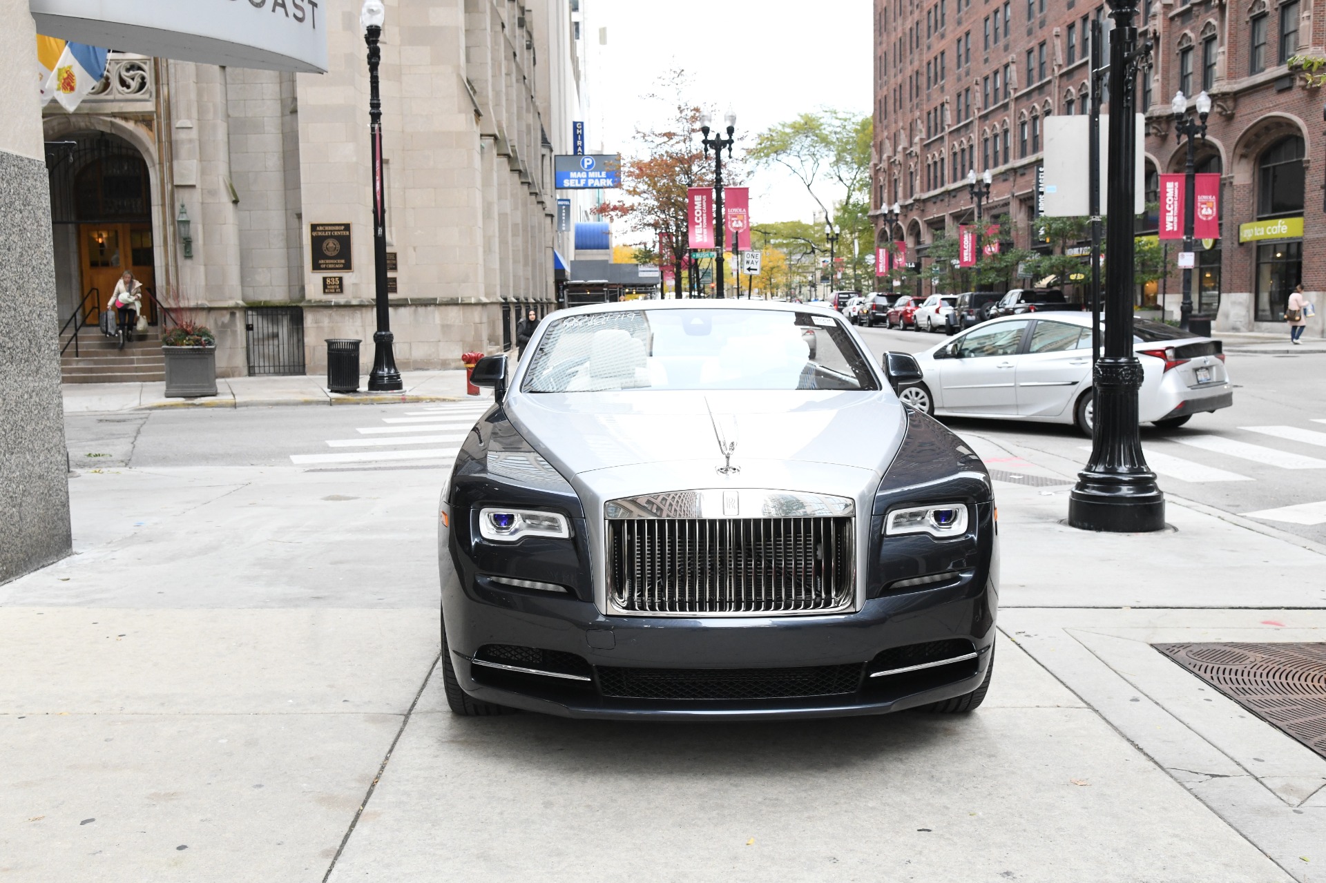 2019 Rolls-Royce Dawn, 2/18