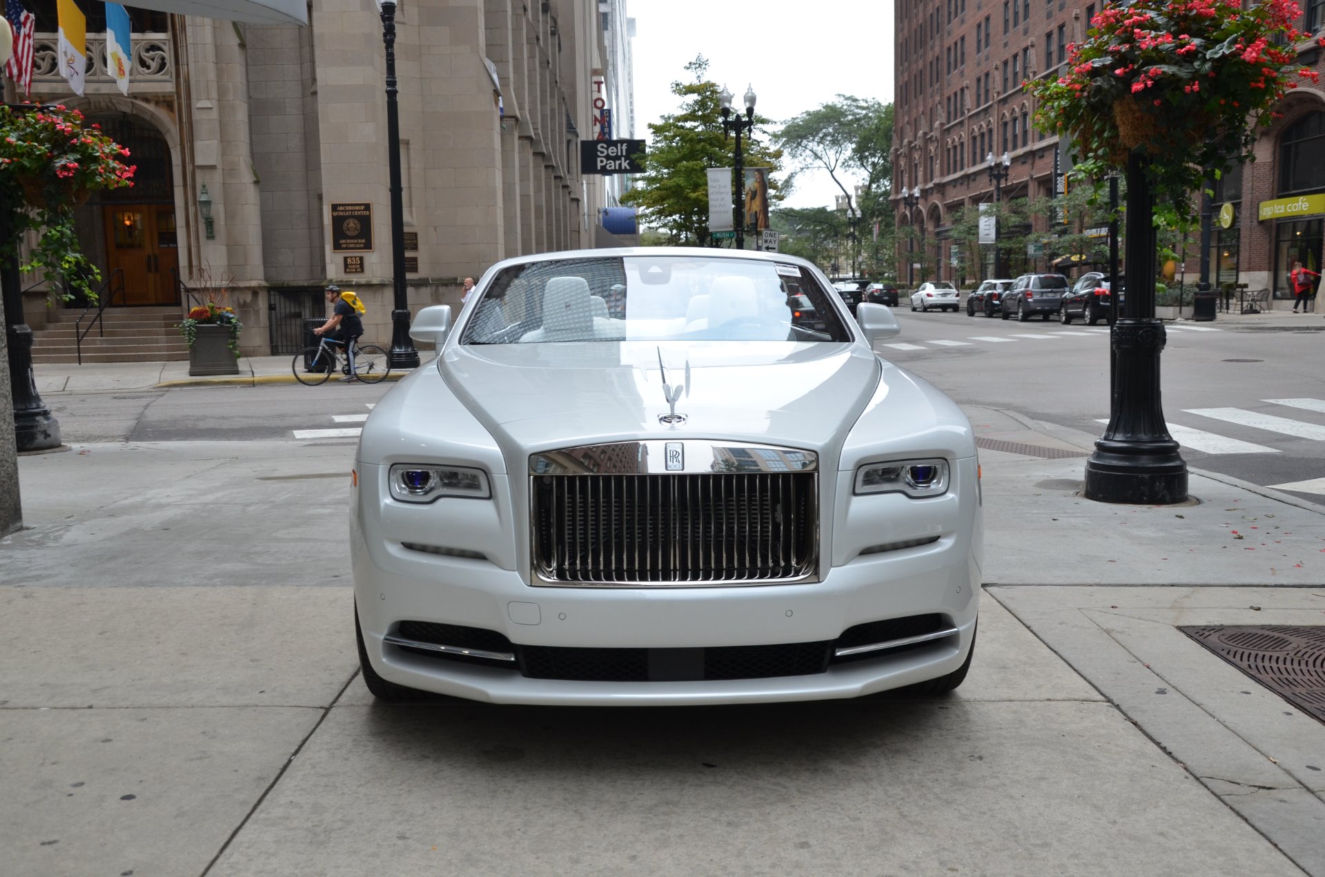 2018 Rolls-Royce Dawn Fashion, 2/20
