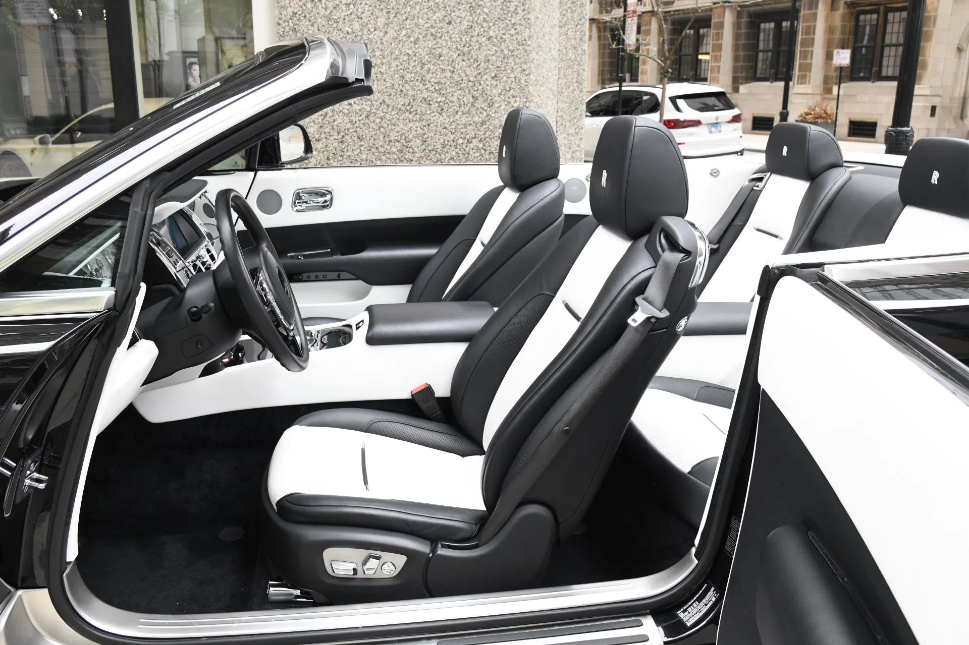 2018 Rolls-Royce Dawn interior, seats, Arctic White