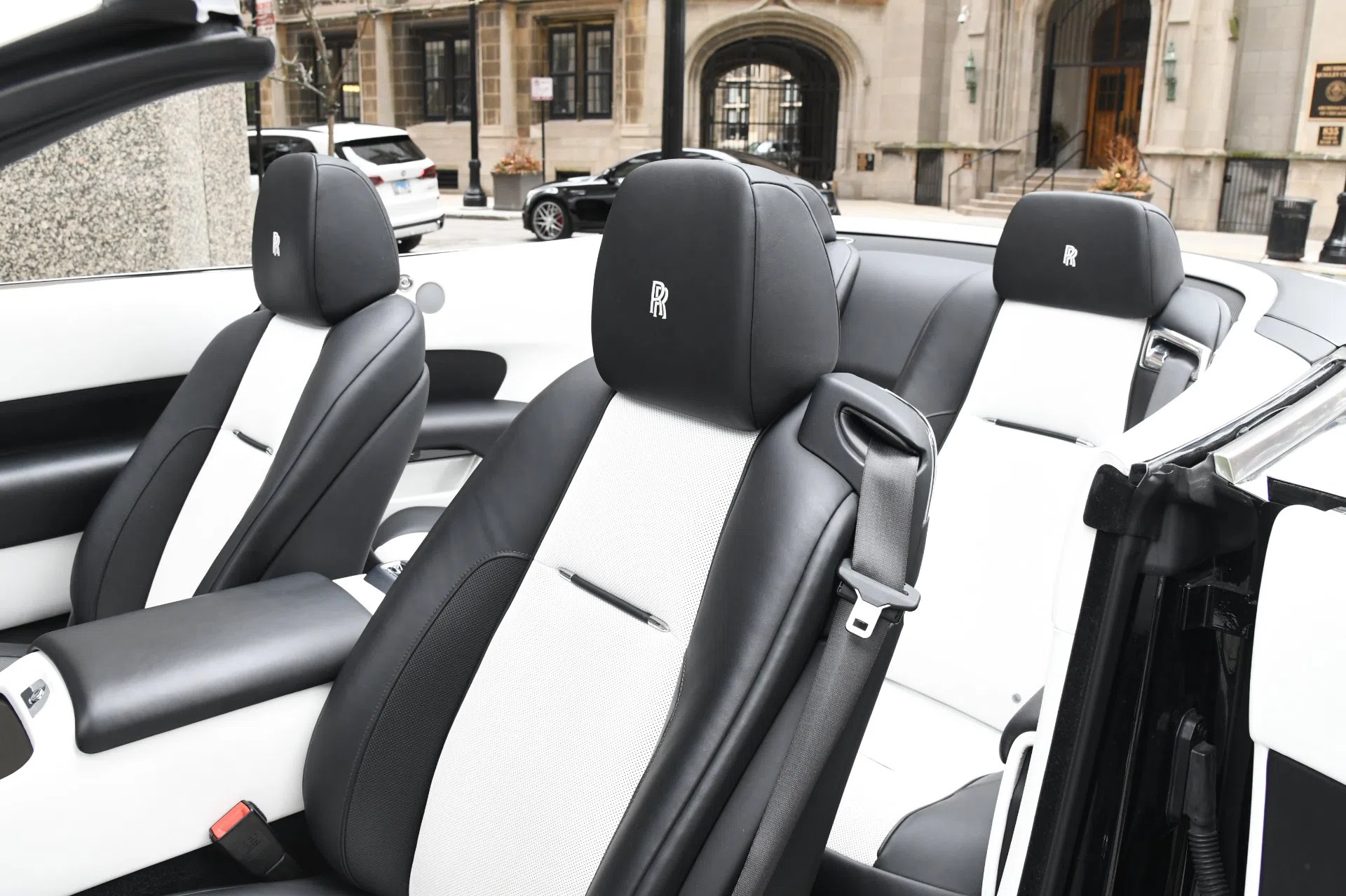 2018 Rolls-Royce Dawn interior, seats, Arctic White