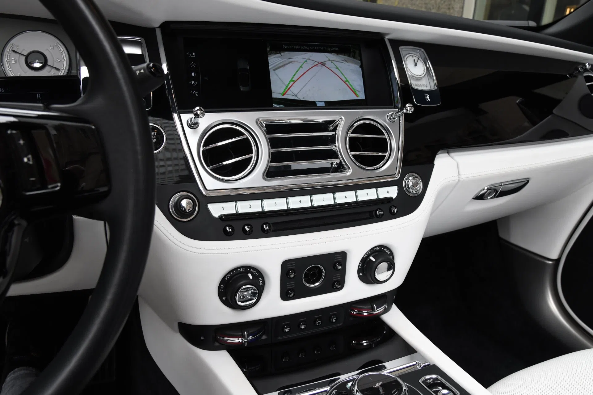 2018 Rolls-Royce Dawn interior, Arctic White