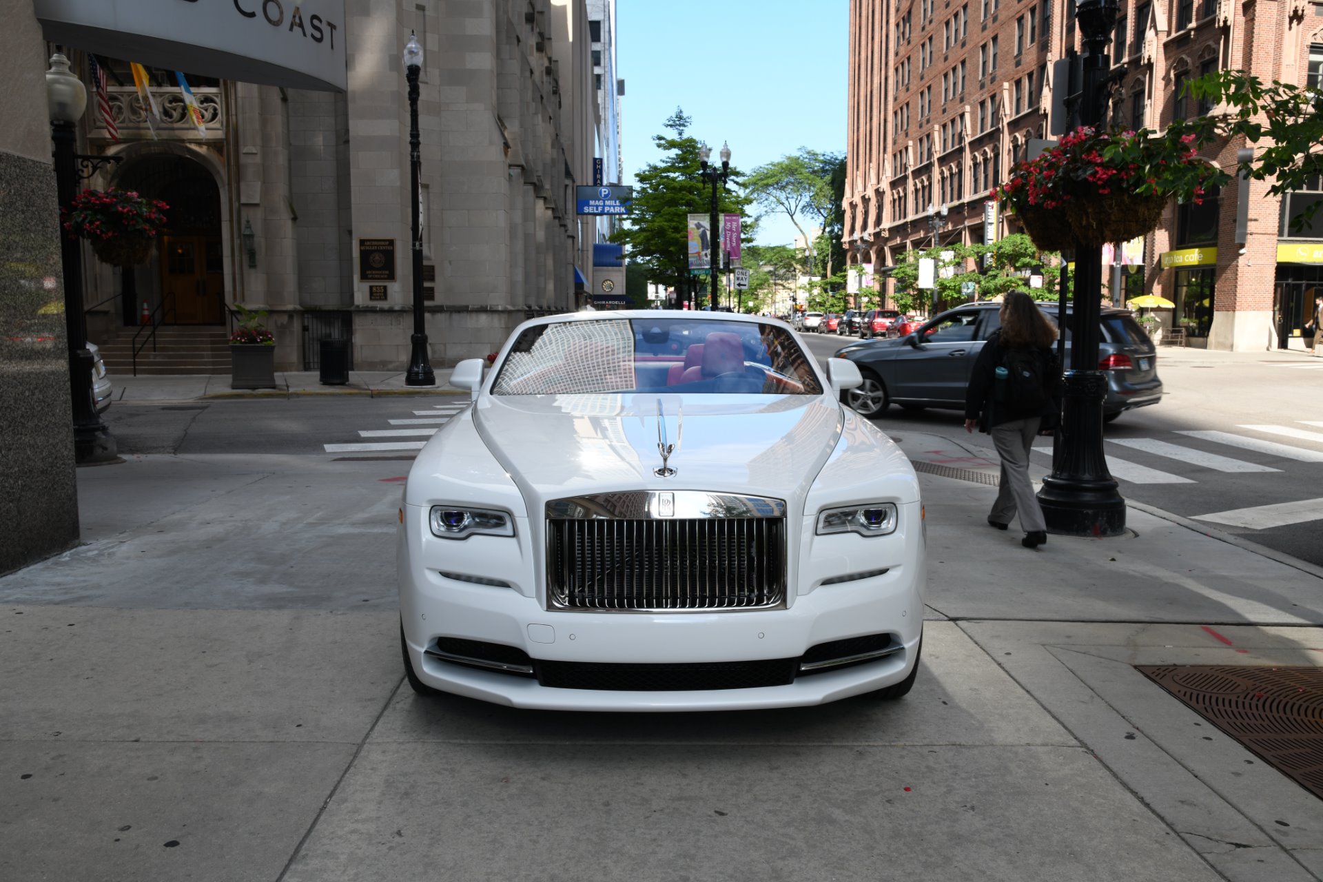 2018 Rolls-Royce Dawn, 2/20