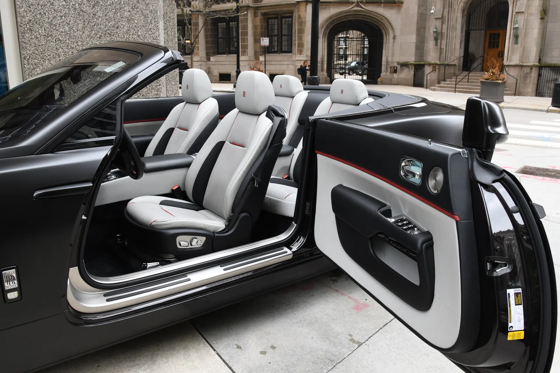 2018 Rolls-Royce Dawn interior, Black