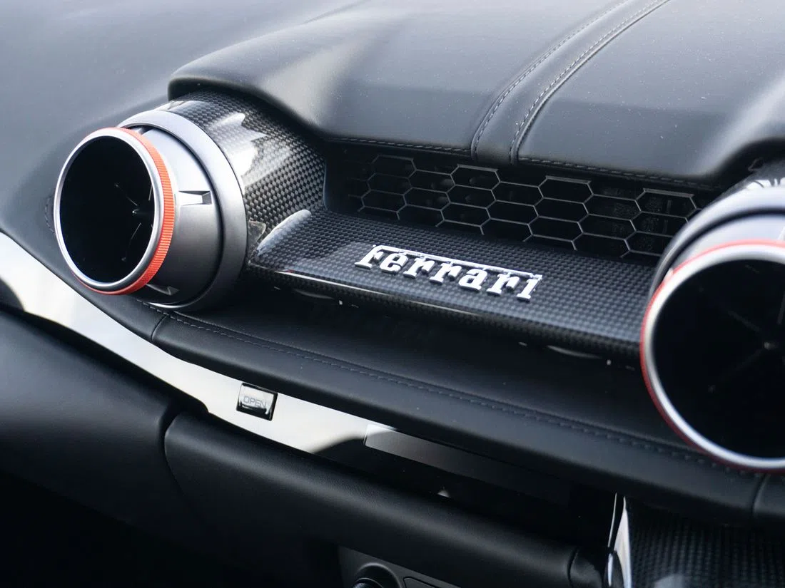 2018 Ferrari 812 Superfast interior, Nero Ade