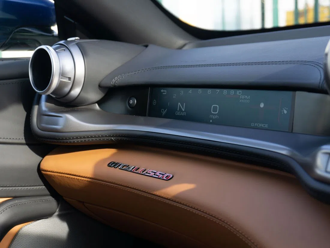 2019 Ferrari GTC4Lusso interior, Cuoio