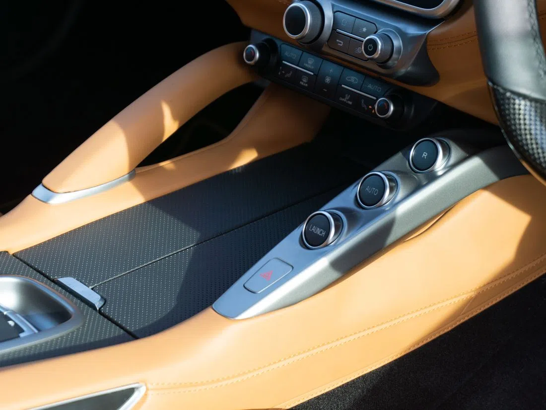 2019 Ferrari GTC4Lusso interior, Cuoio