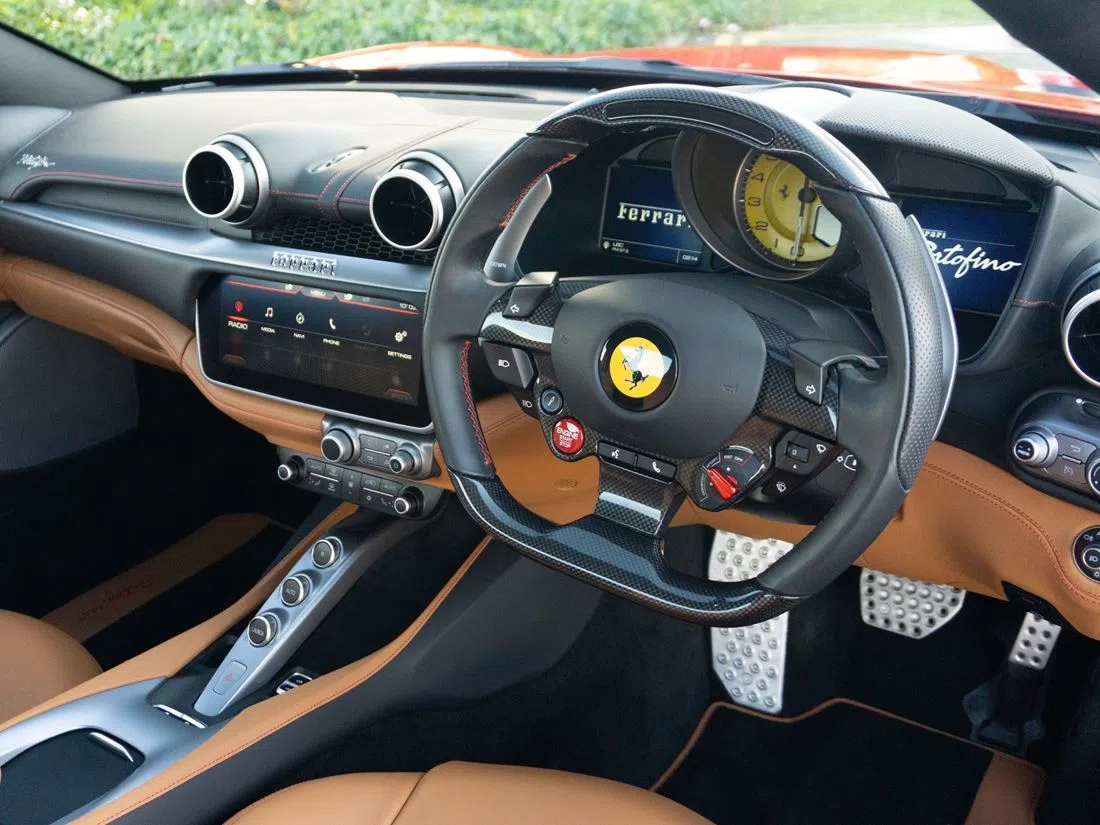 2019 Ferrari Portofino interior, dashboard, Cuoio