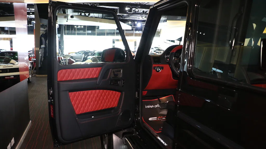 2018 Mercedes-Maybach G650 Landaulet 1 of 99 interior, door panel, Black | Red