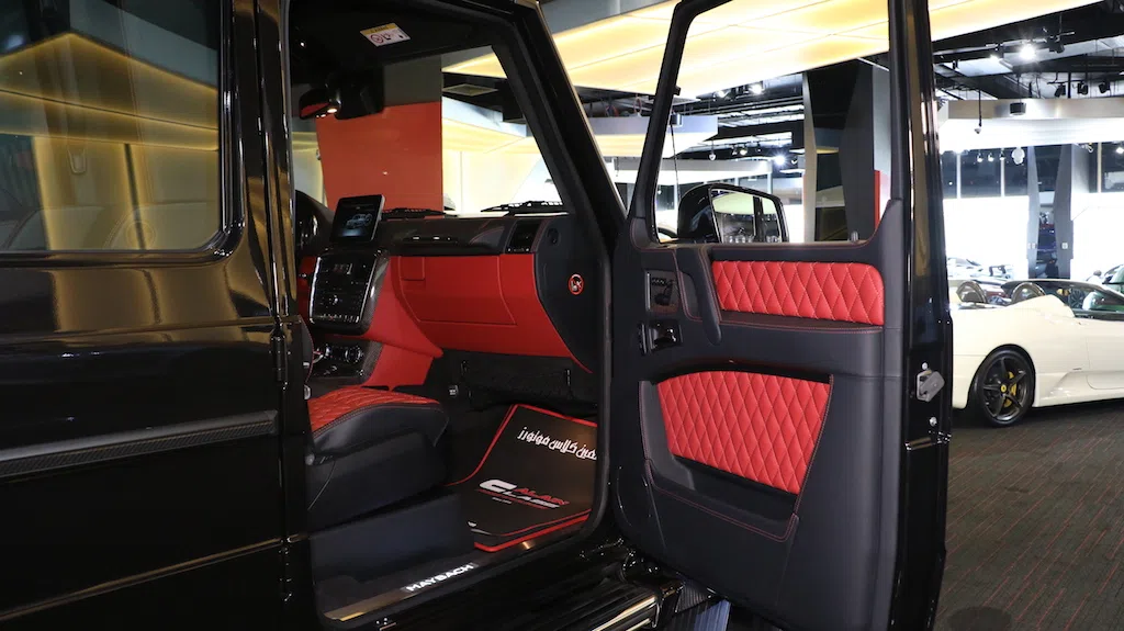 2018 Mercedes-Maybach G650 Landaulet 1 of 99 interior, door panel, Black | Red