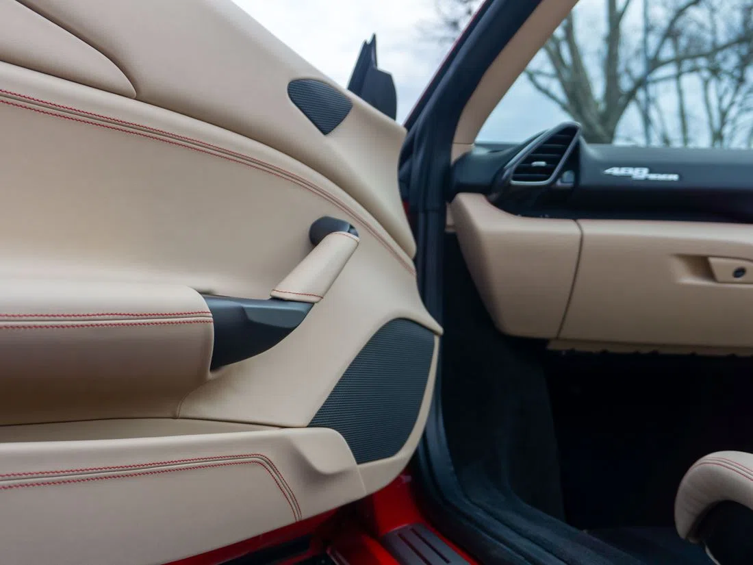 2018 Ferrari 488 Spider interior, door panel, Sabbia