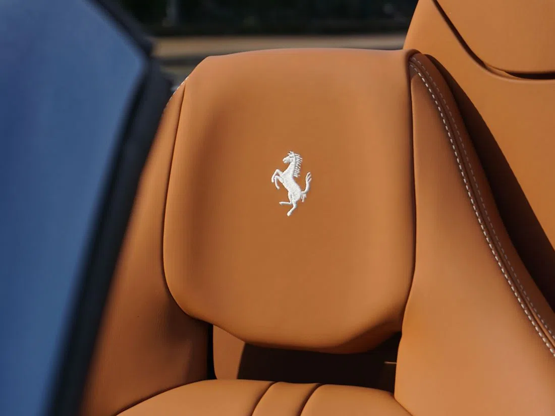 2018 Ferrari 488 Spider interior, Cuoio