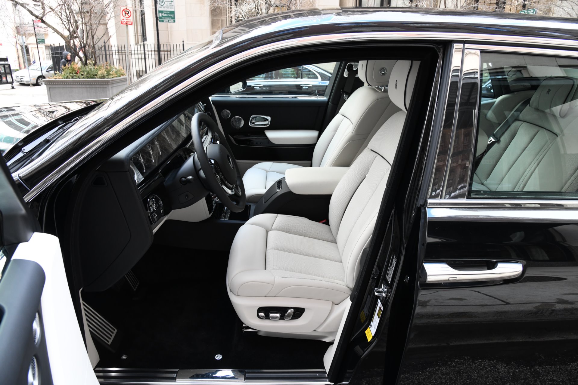 2018 ROLLS-ROYCE PHANTOM, 8/19