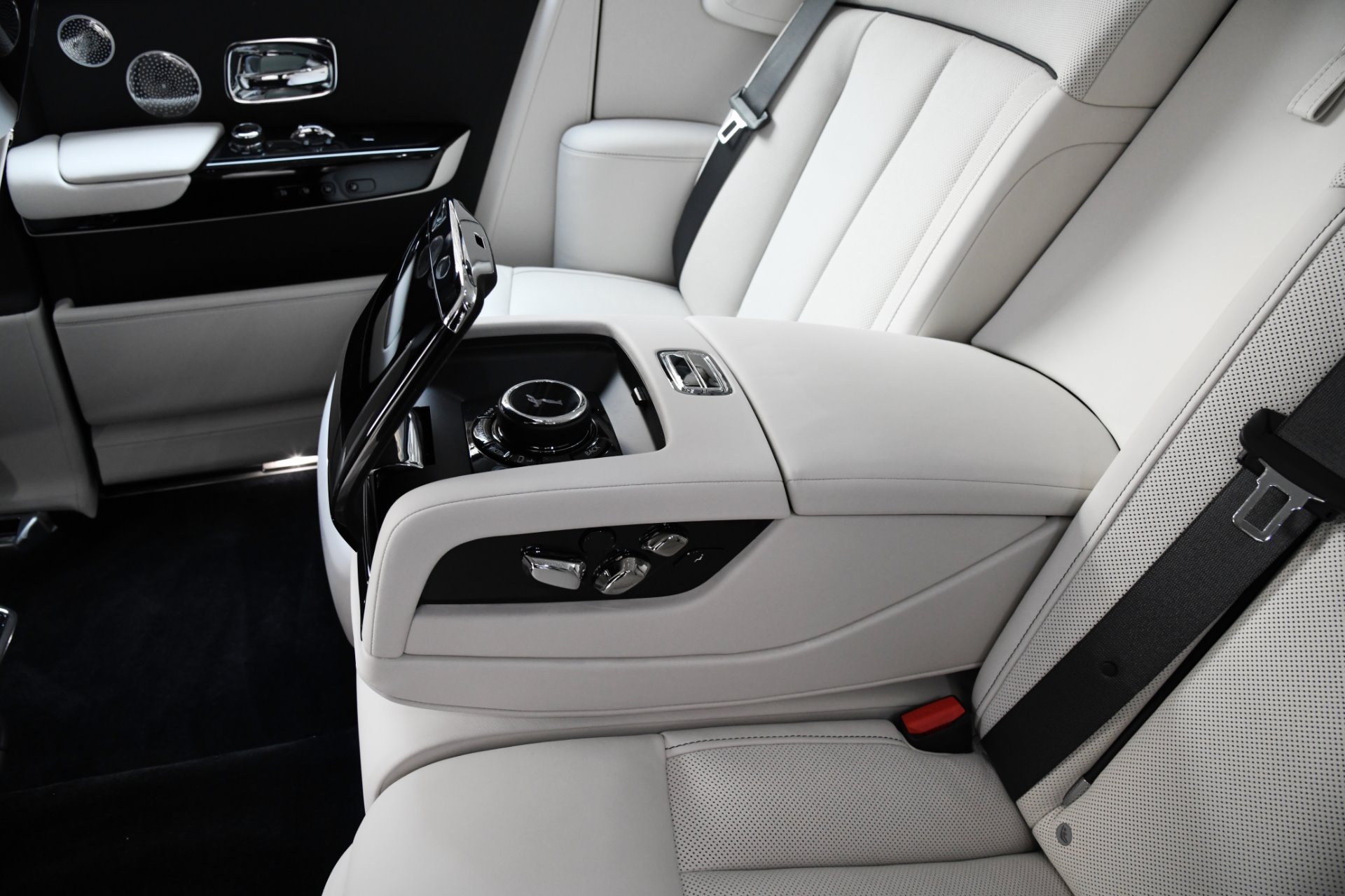 2018 ROLLS-ROYCE PHANTOM, 11/19