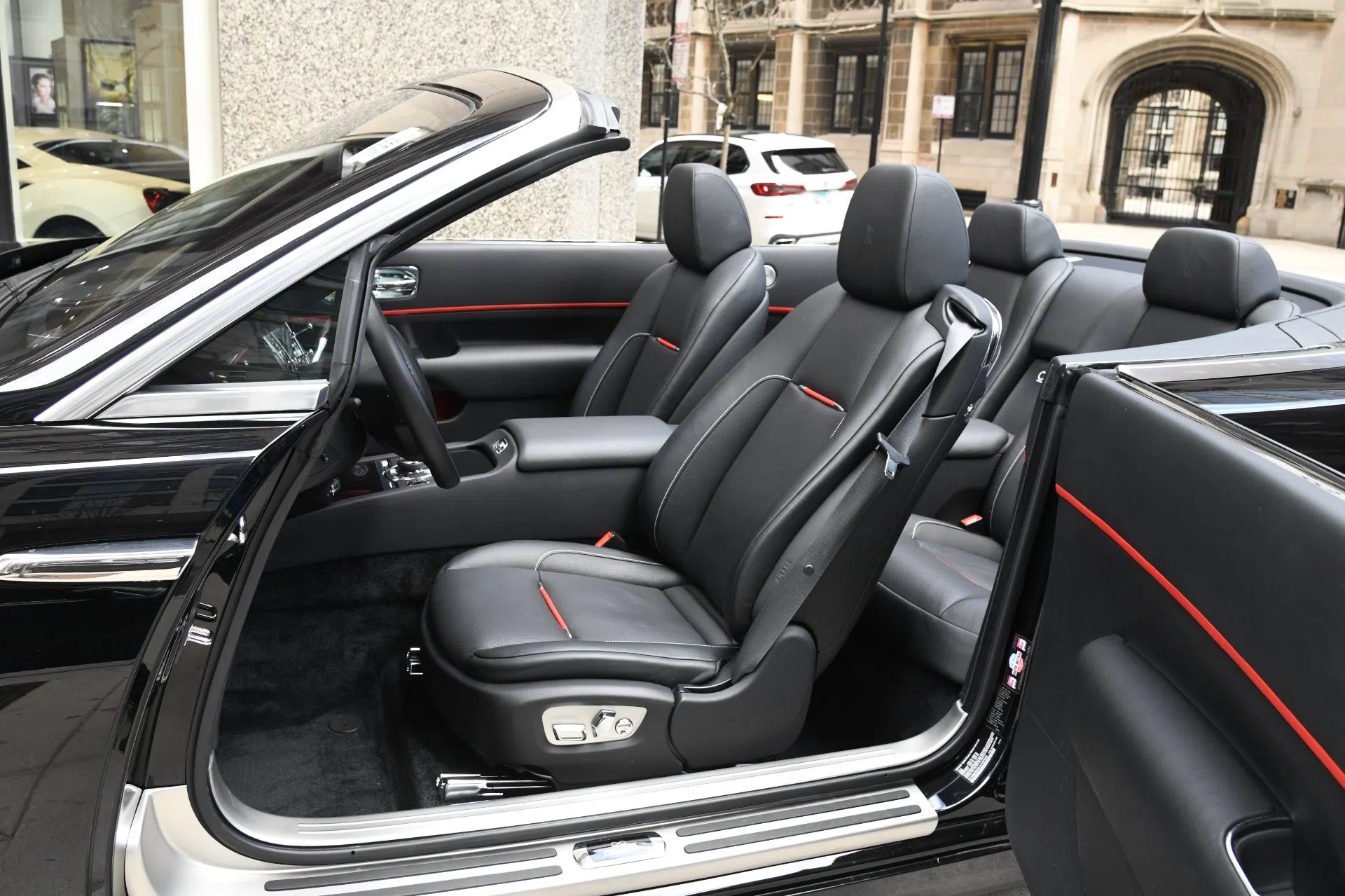 2018 Rolls-Royce Dawn interior, seats, Leather Black