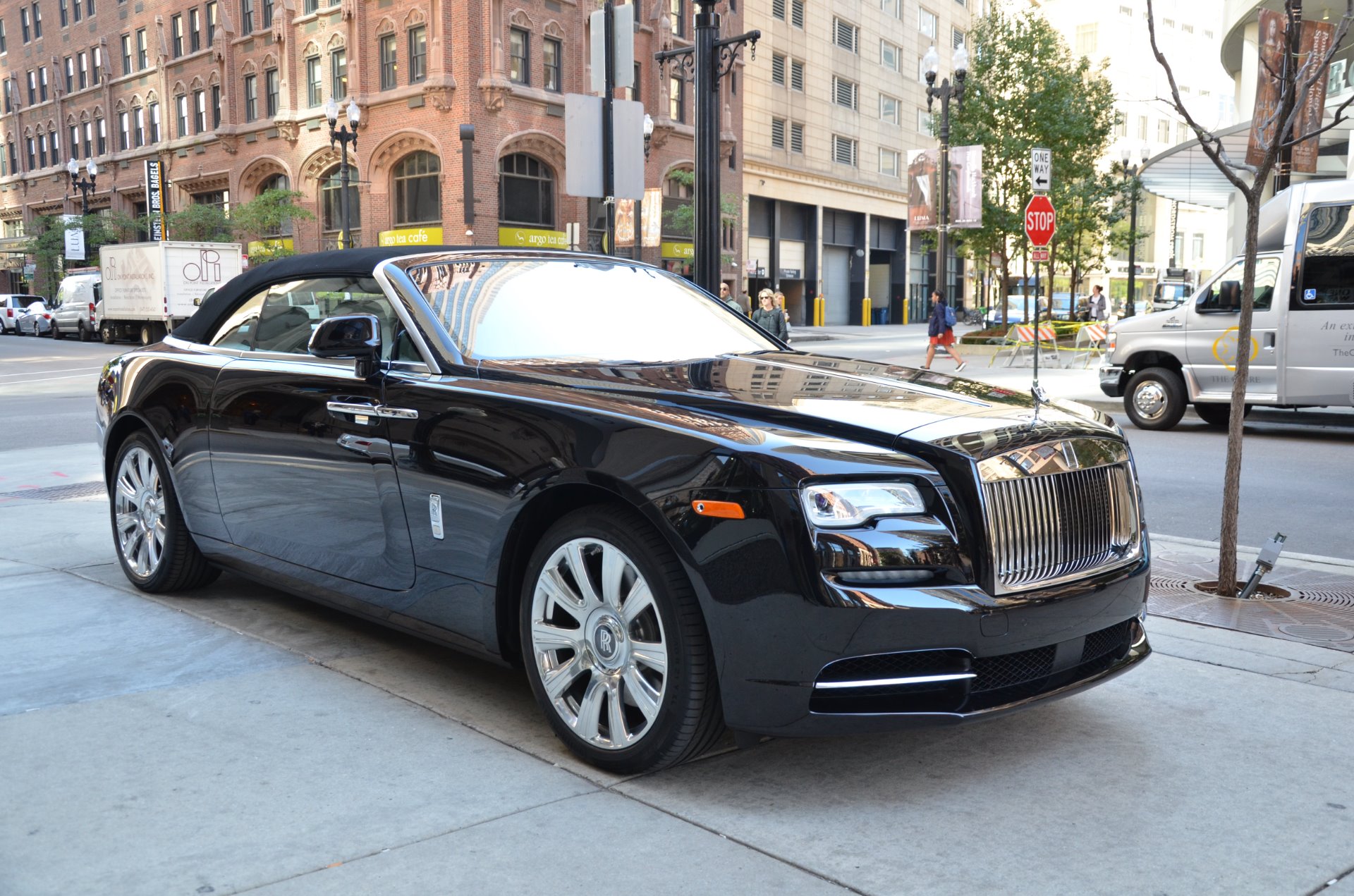 2017 Rolls-Royce Dawn, 6/11