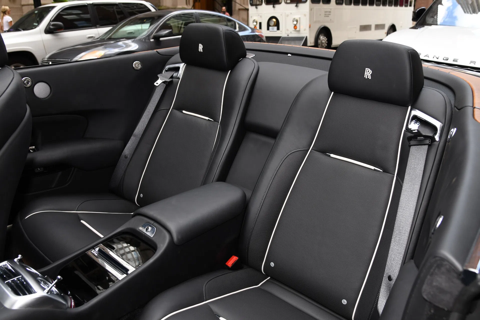 2017 Rolls-Royce Dawn interior, seats, Leather Black