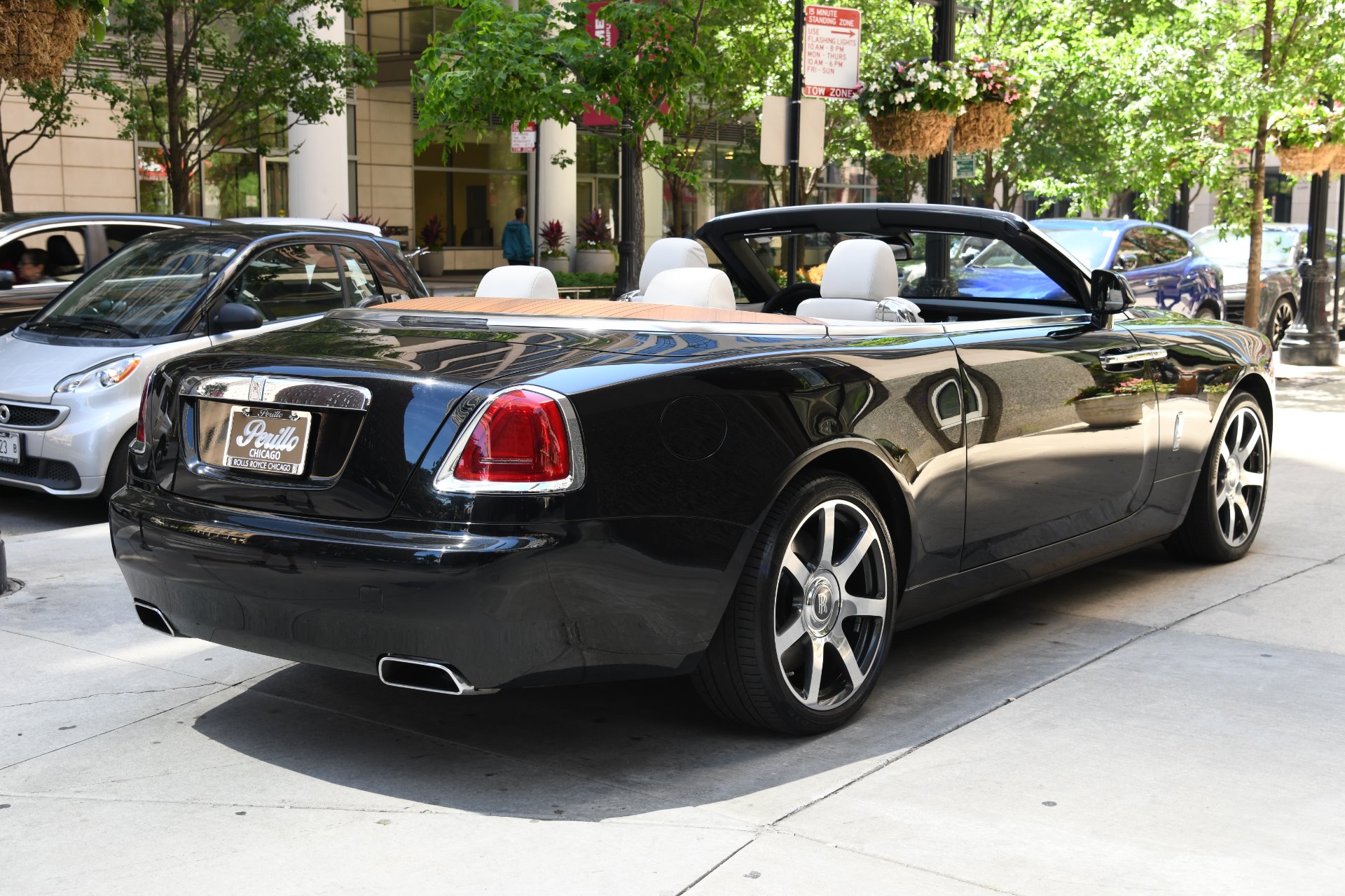 2017 Rolls-Royce Dawn, 3/18