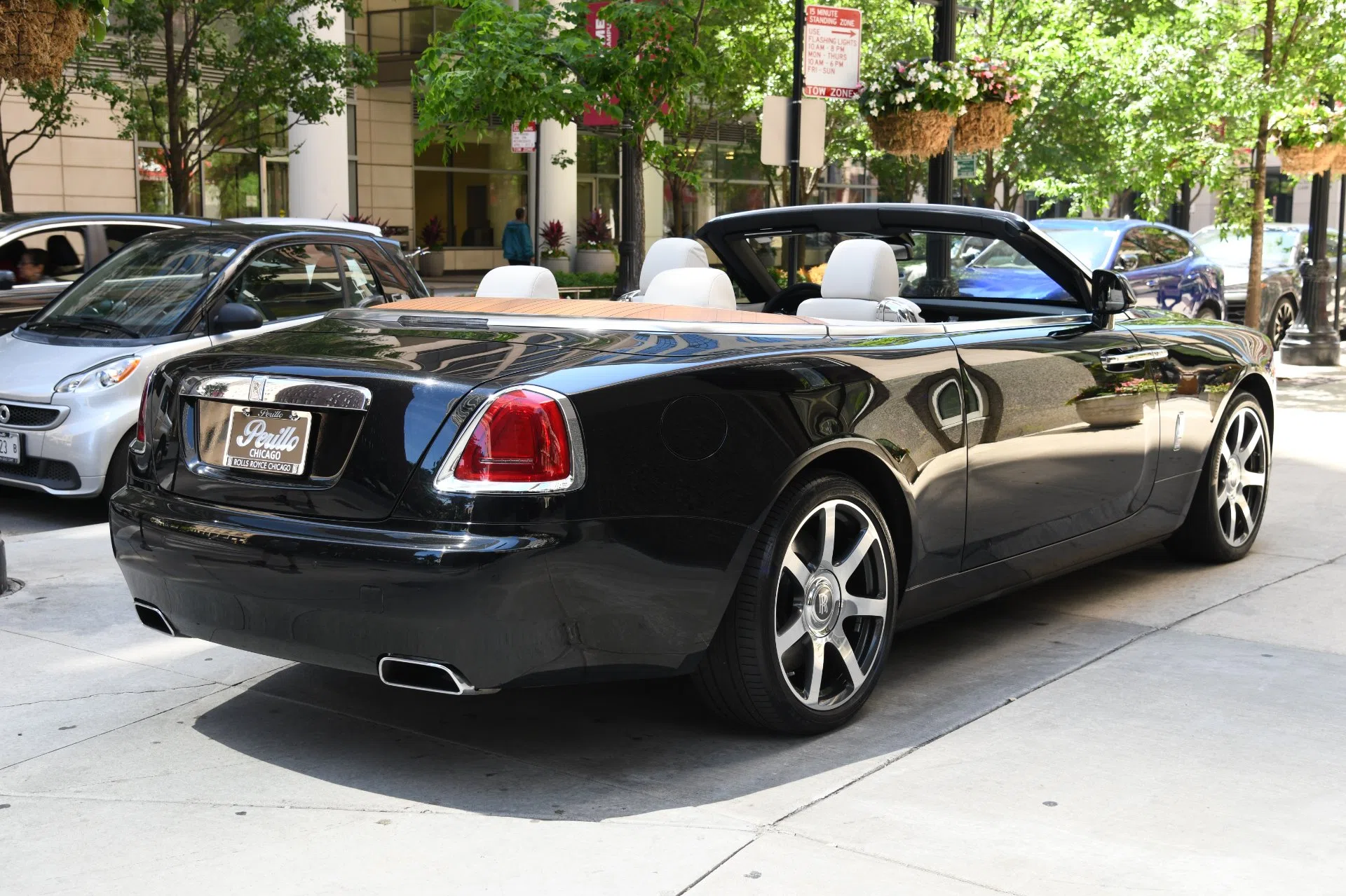 2017 Rolls-Royce Dawn for sale, exterior, Diamond Black