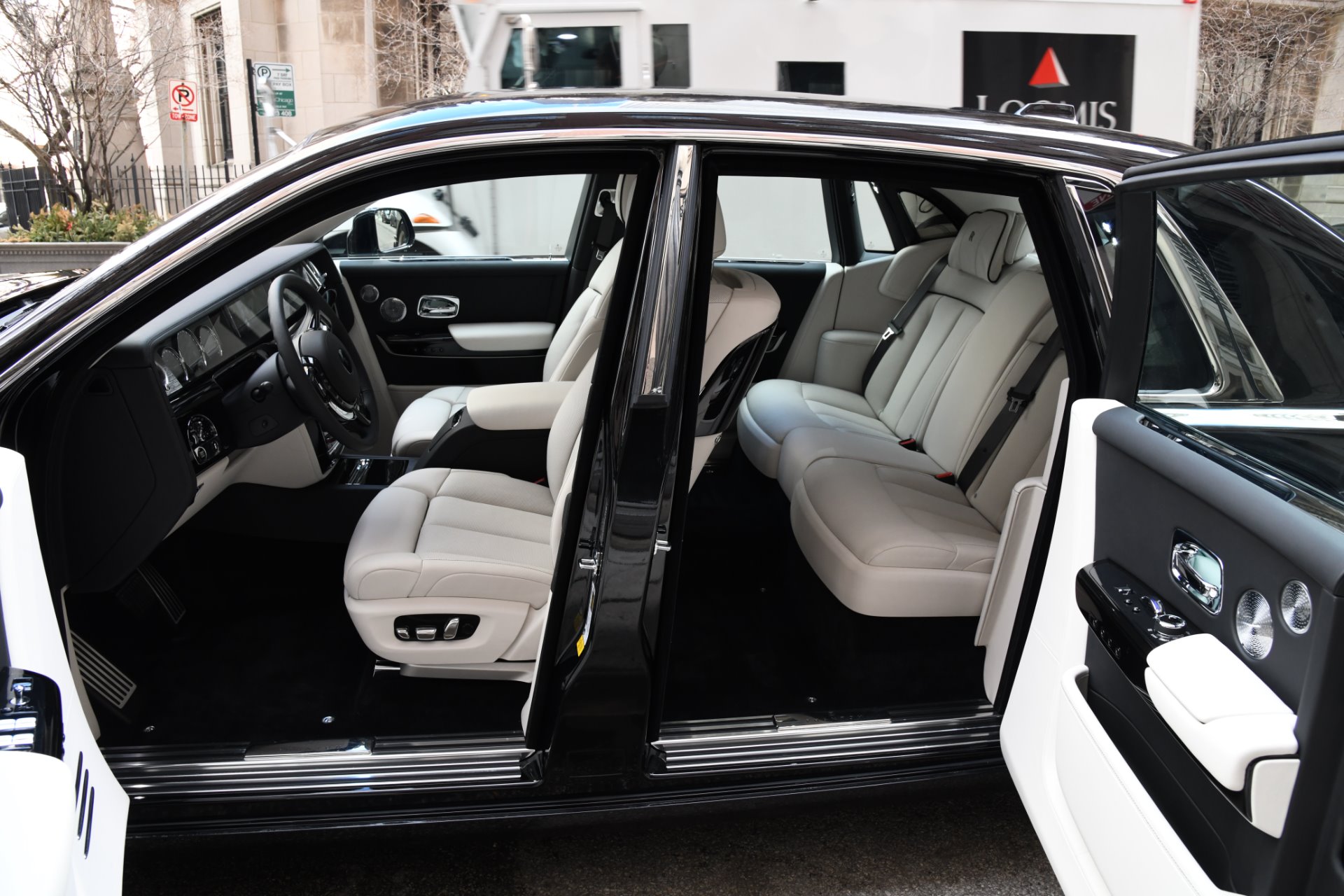 2018 ROLLS-ROYCE PHANTOM, 18/19