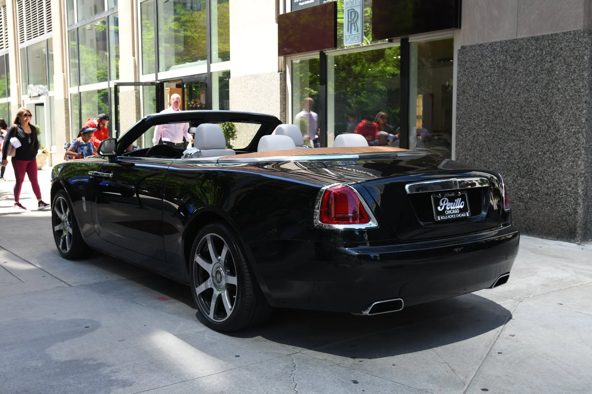 2017 Rolls-Royce Dawn for sale, exterior, Diamond Black